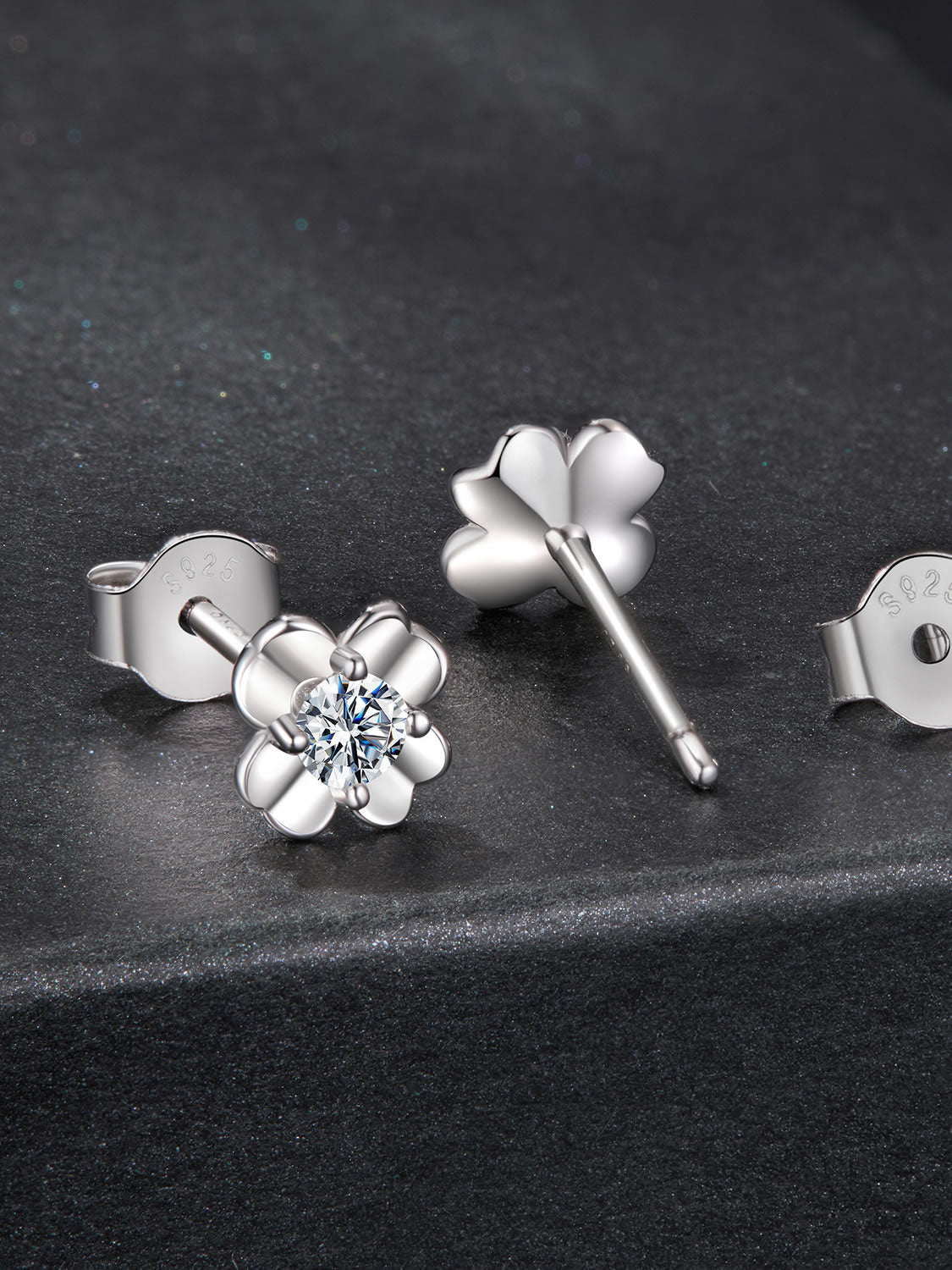 Cercei din Argint Moissanite Blossom Glow