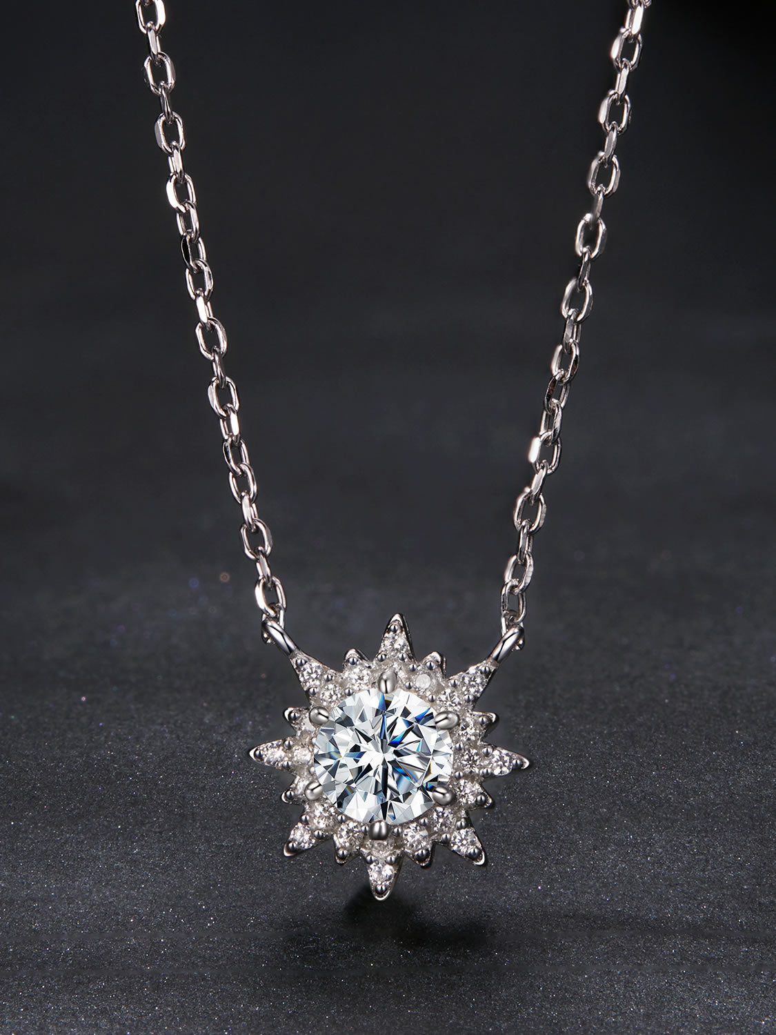 Colier din Argint Moissanite Radiant Sunburst