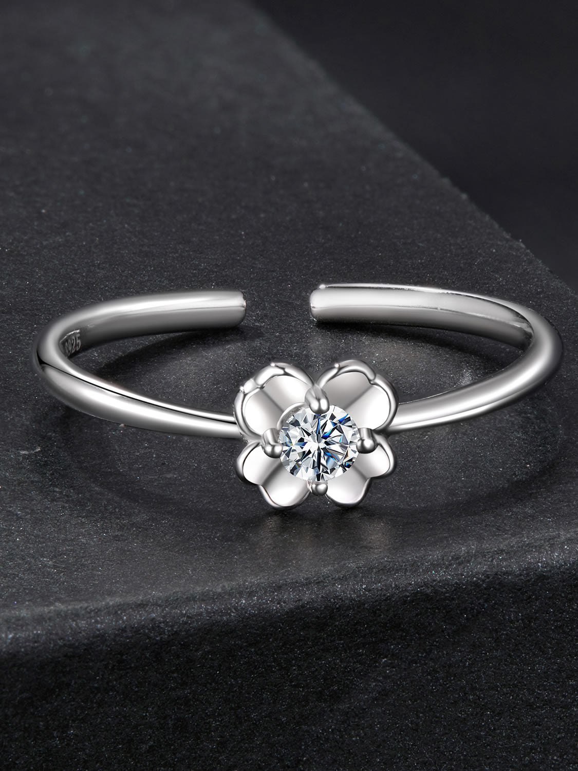 Inel din Argint Moissanite Bloom Spark