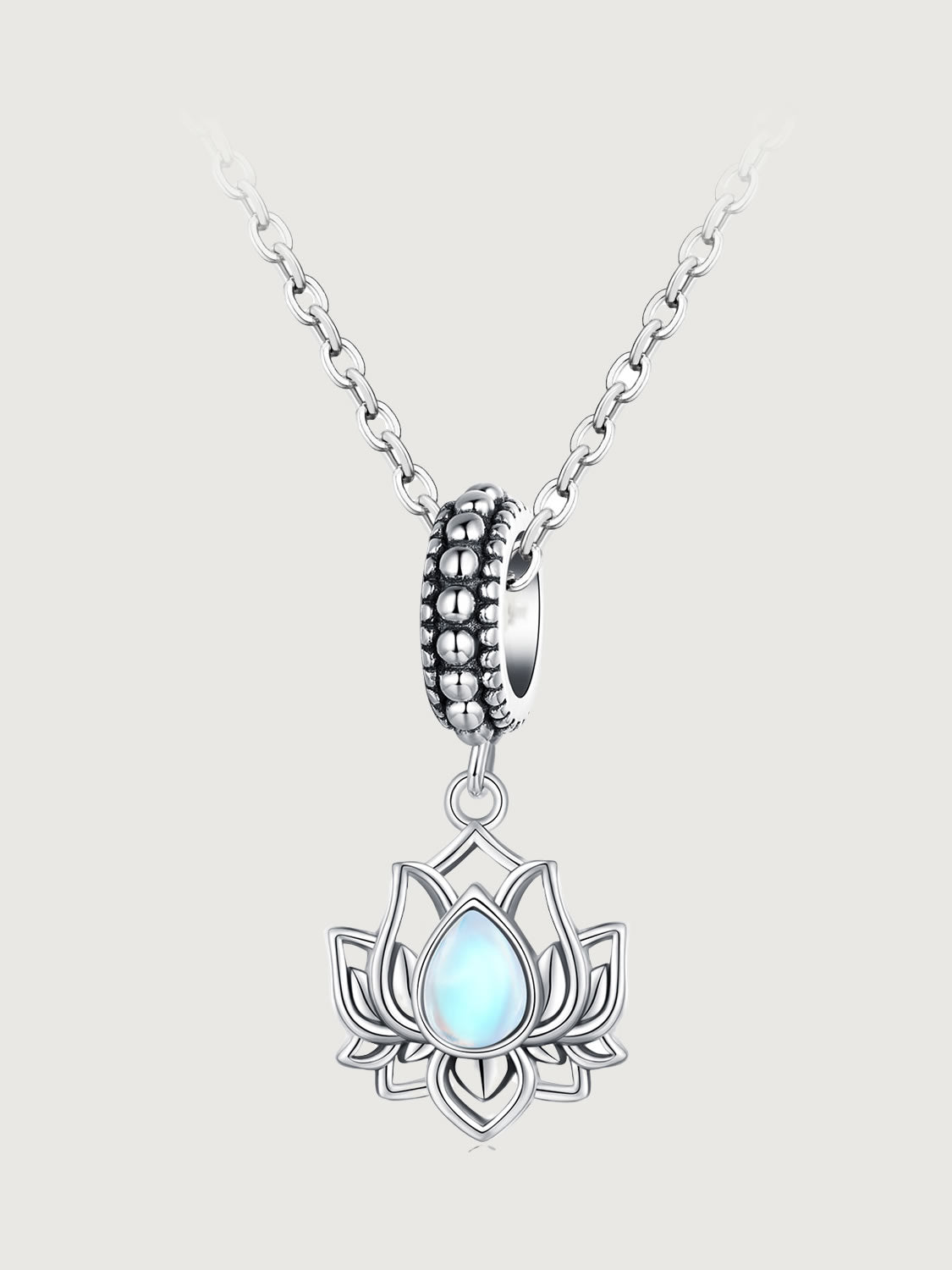 Colier din Argint Moonstone Lotus Serenity