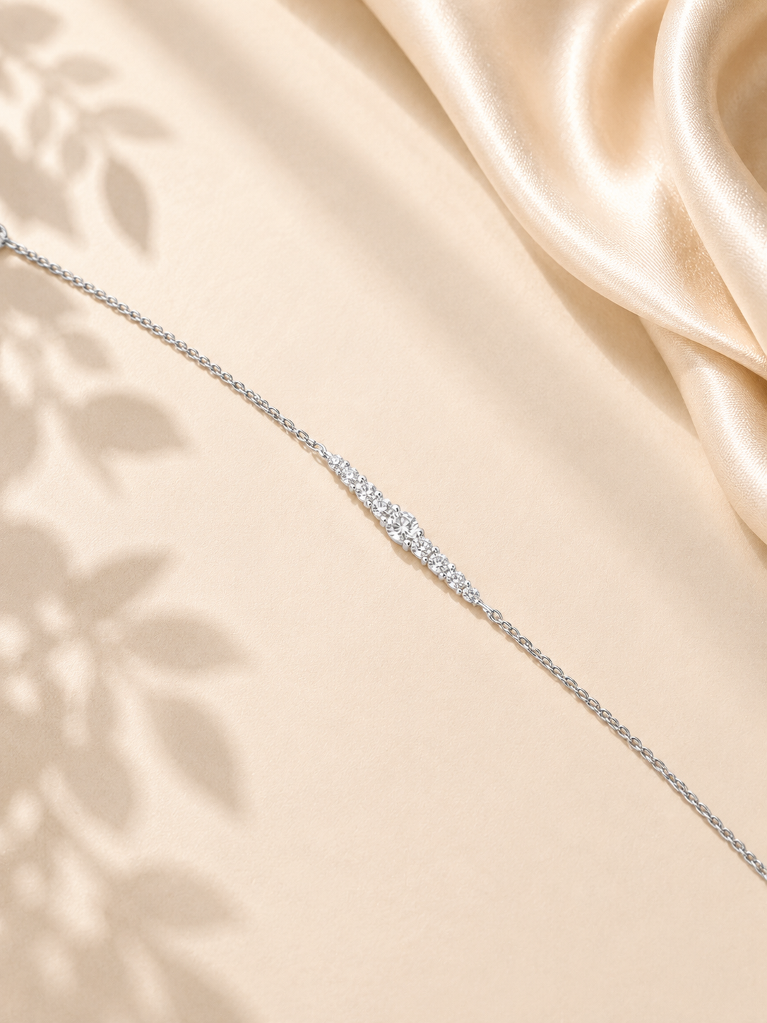 Brățară din argint cu moissanite ideală pentru cadou elegant