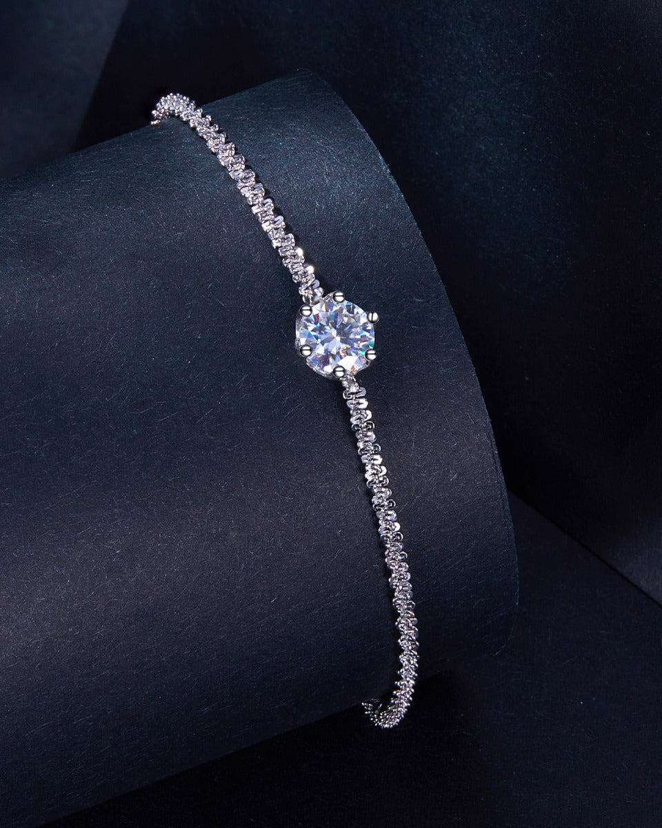 Brățară elegantă din argint cu moissanite strălucitor
