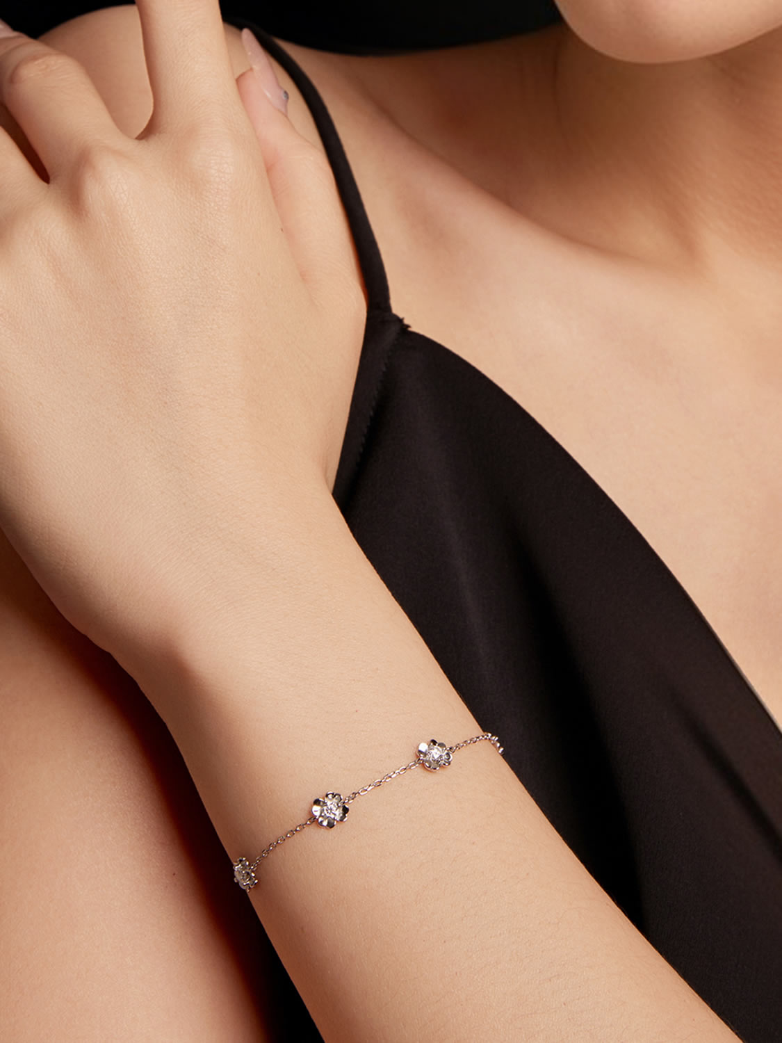 Brățară florală din argint cu moissanite pentru femei