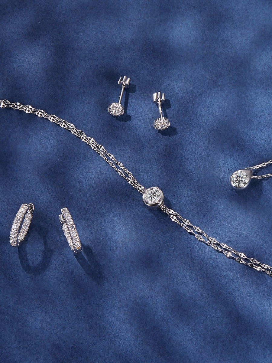 Brățară din argint cu lanț dublu și piatră moissanite centrală elegantă
