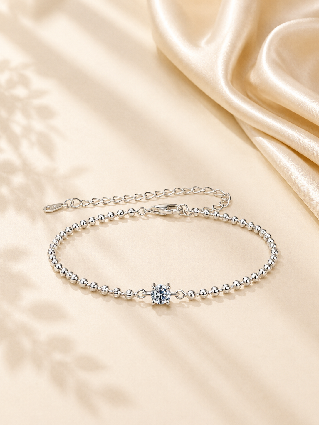 Brățară elegantă din argint cu moissanite pentru cadou