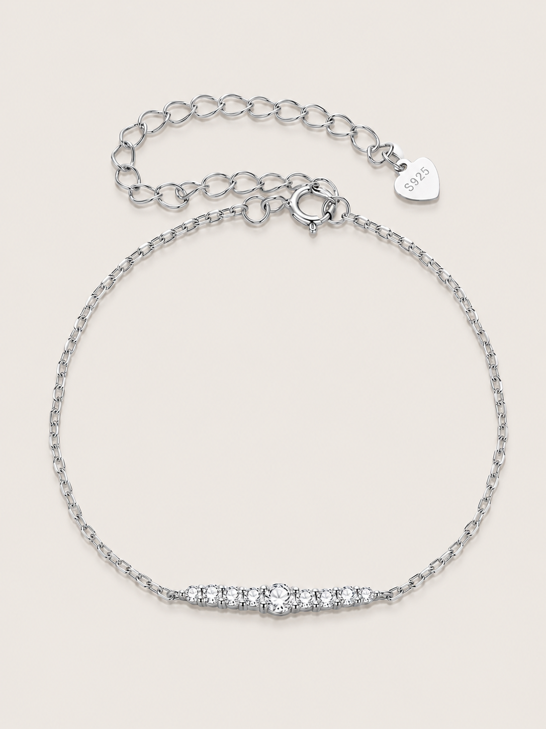 Brățară din argint cu linie fină de moissanite Elegant Line