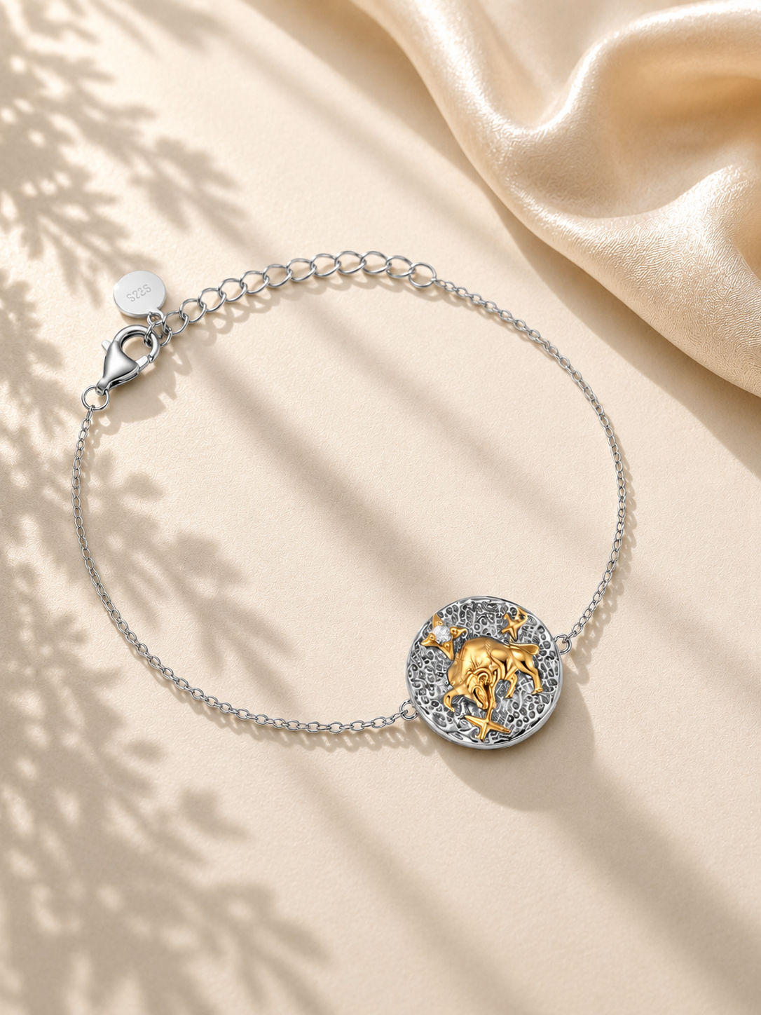 Brățară elegantă Taur cu moissanite de 0,03 ct
