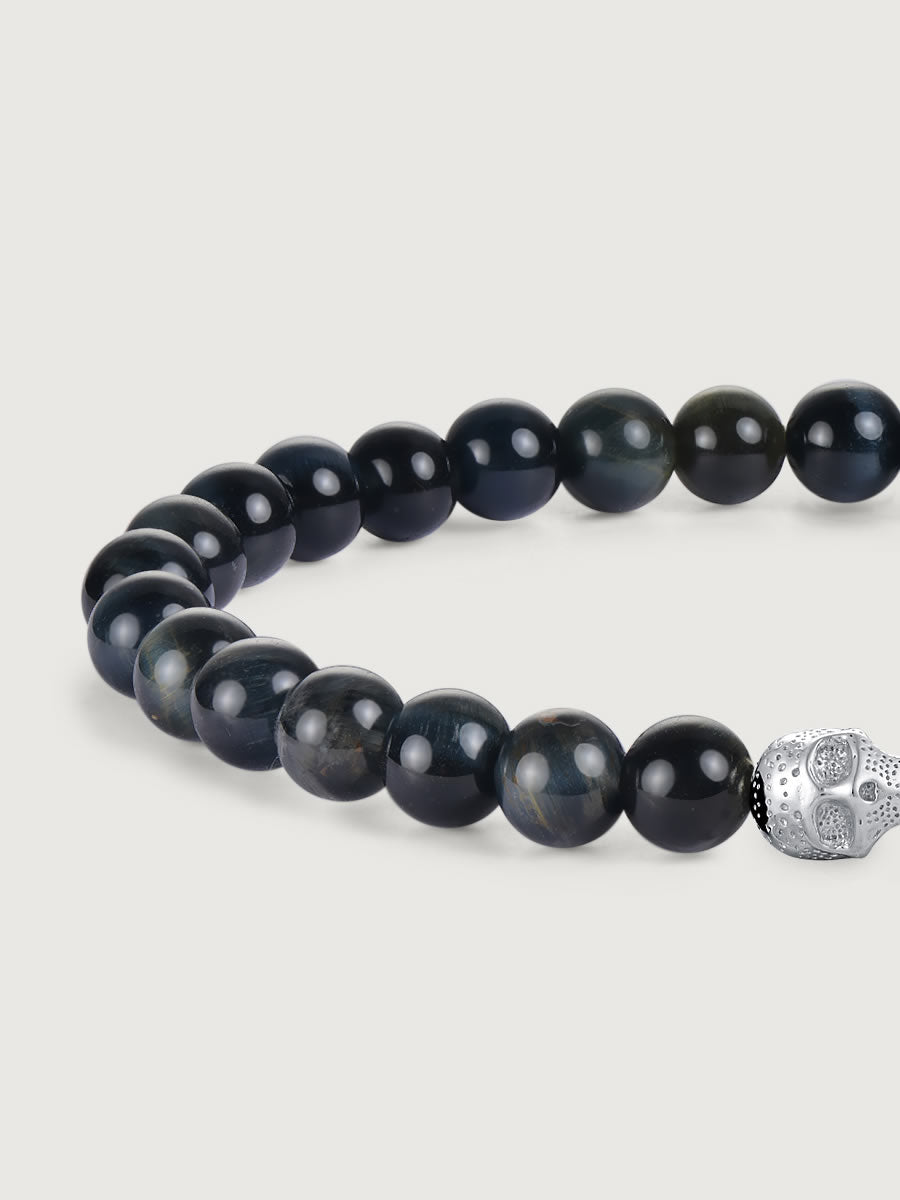 Detaliu bratara blue tiger eye cu craniu argint 925