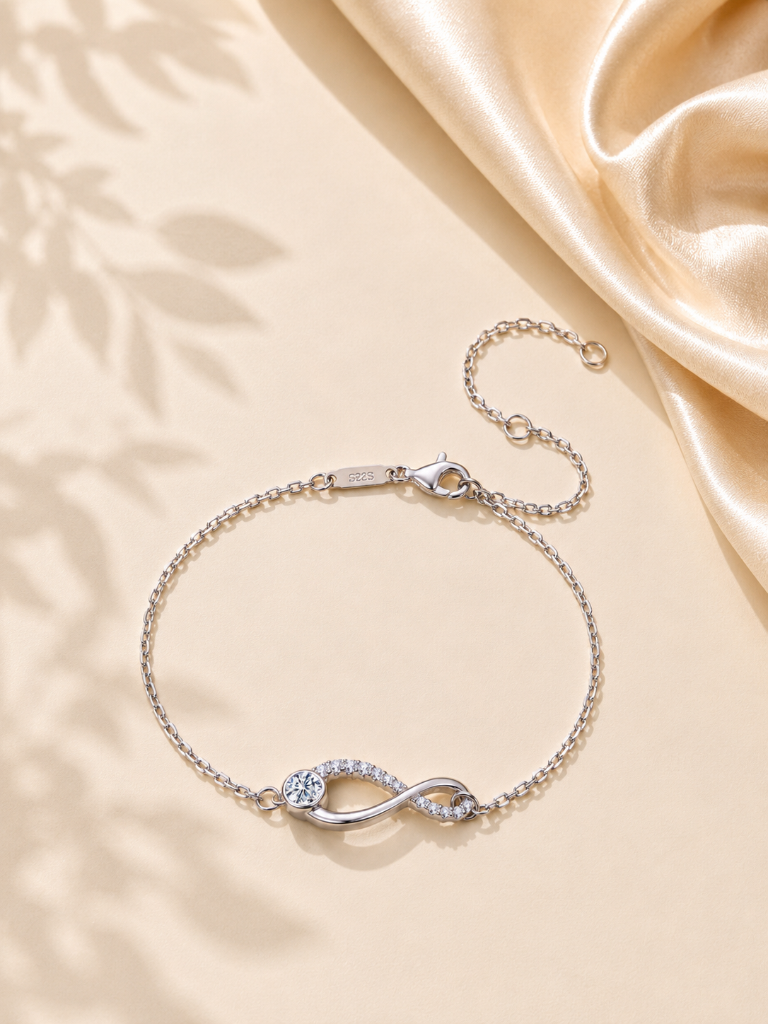 Brățară romantică pentru femei cu moissanite