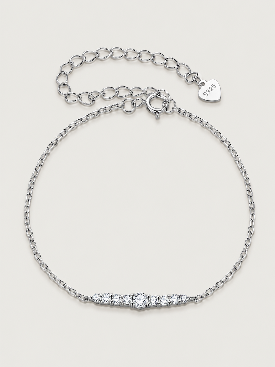 Brățară din argint cu linie fină de moissanite Elegant Line
