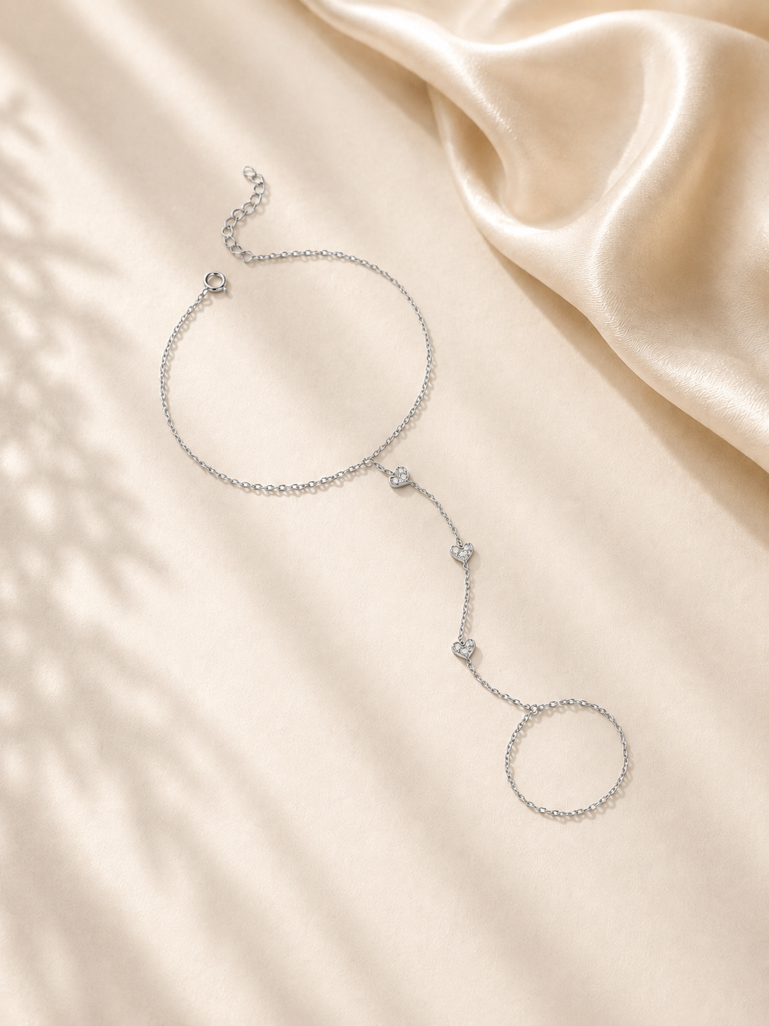 Brățară elegantă hand chain pentru femei