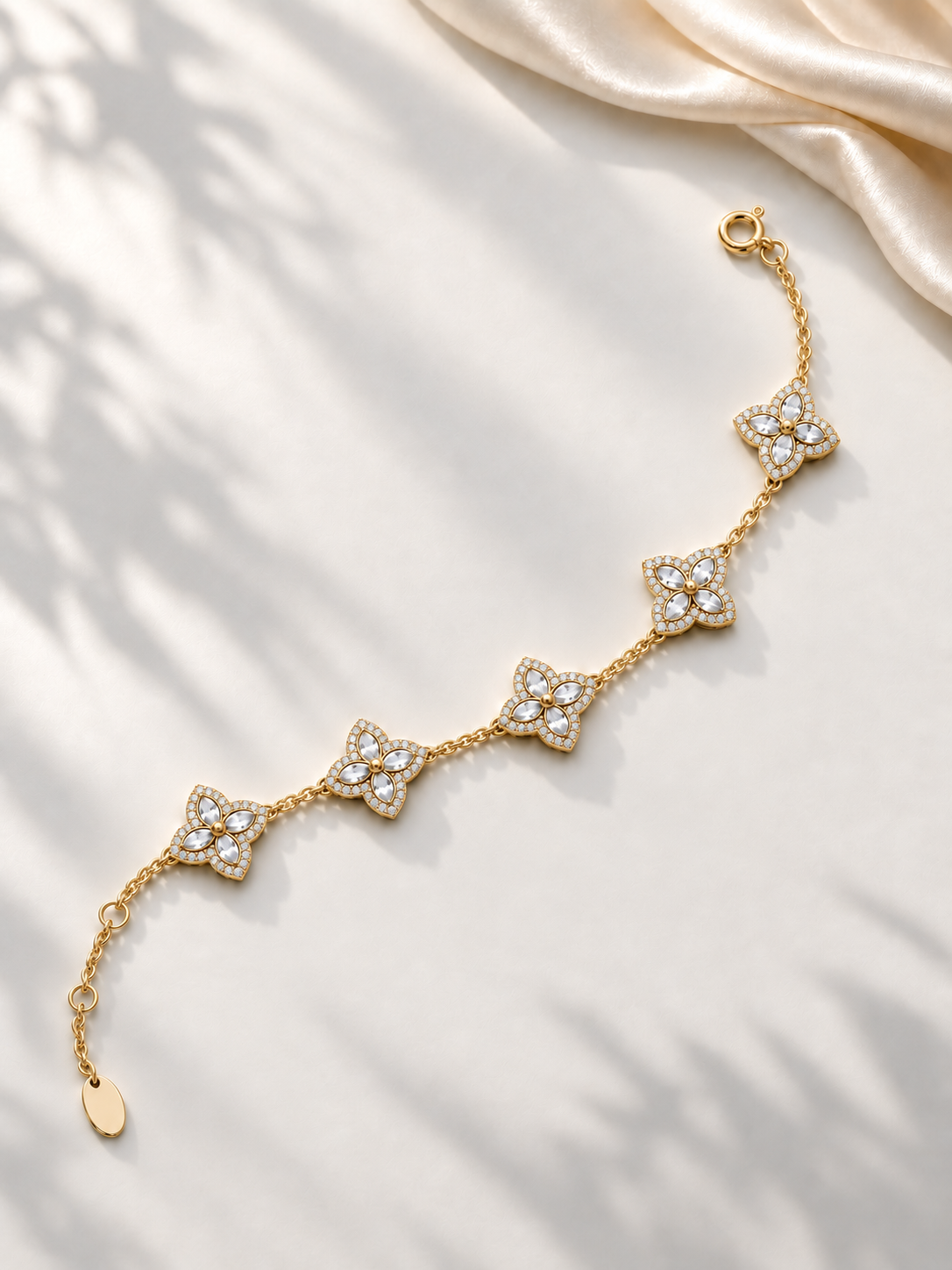 Brățară Gold Stellar Clover cu Moissanite Marquise