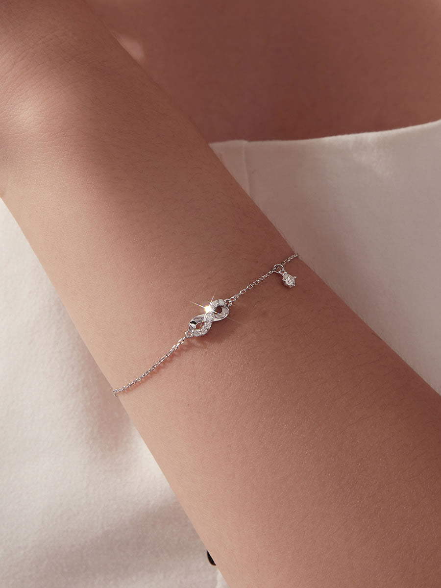 Brățară elegantă din argint cu infinit și moissanite certificat GRA