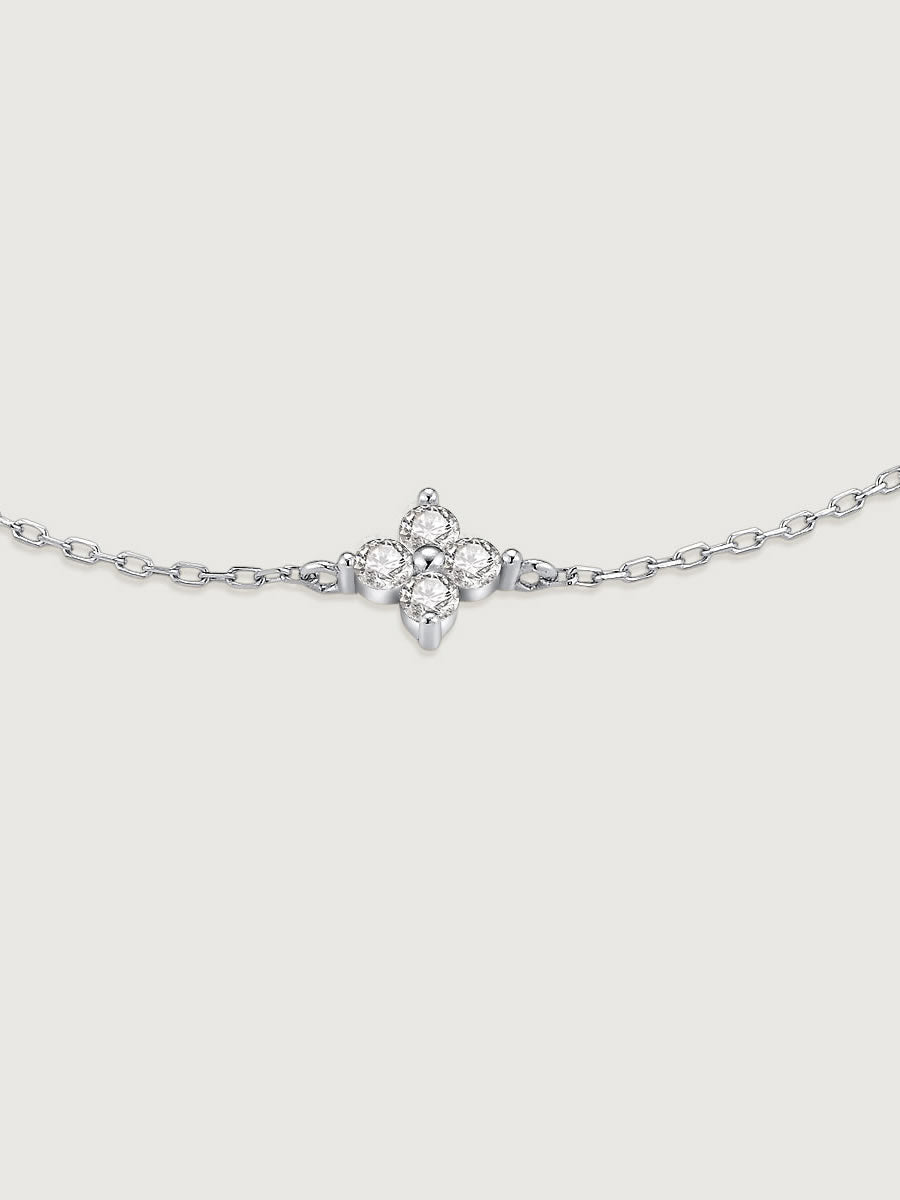 Bratara minimalista din argint cu design floral elegant