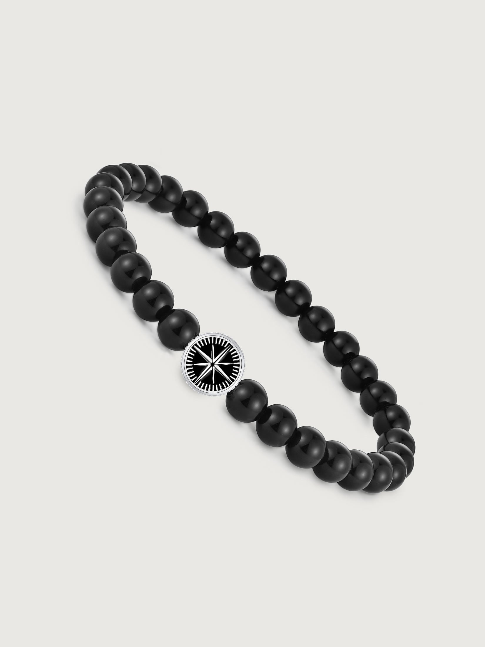 Bratara barbati cu pietre onix negre lucioase si element compass din argint