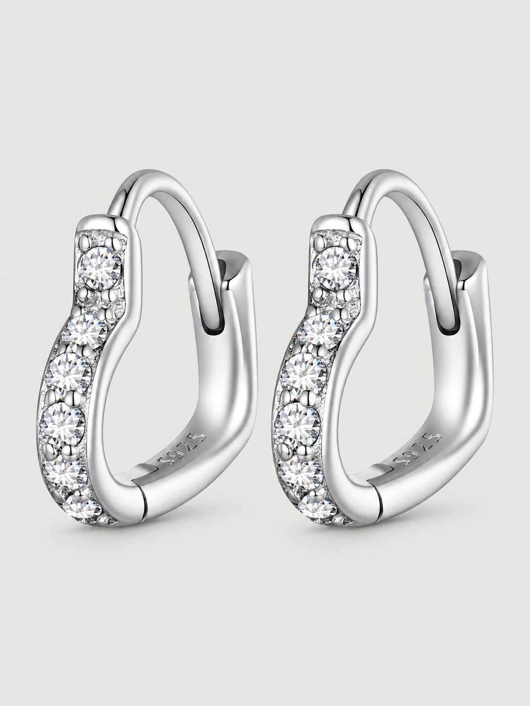 Cercei din argint 925 Luminous Curve tip huggie cu zirconii