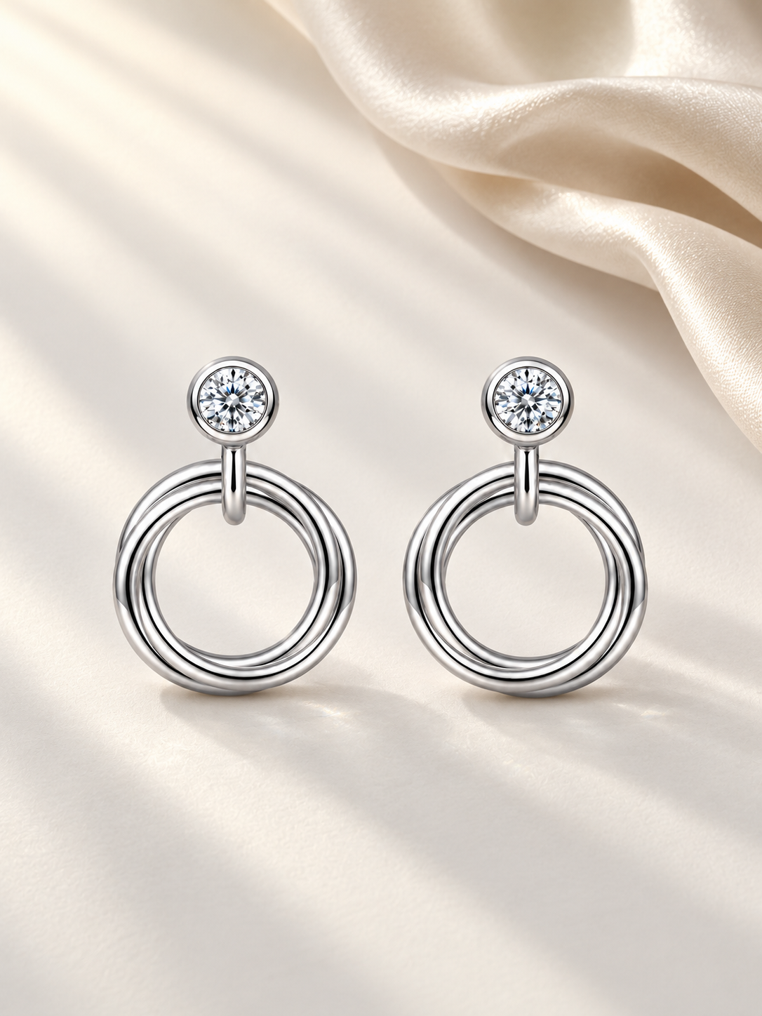 Cercei din Argint 925 cu Moissanite și Design Geometric