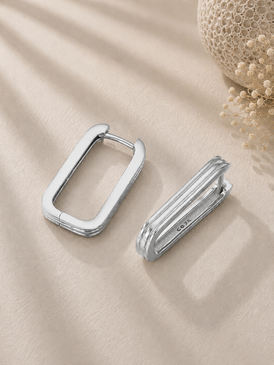 Cercei din argint design geometric statement de sus