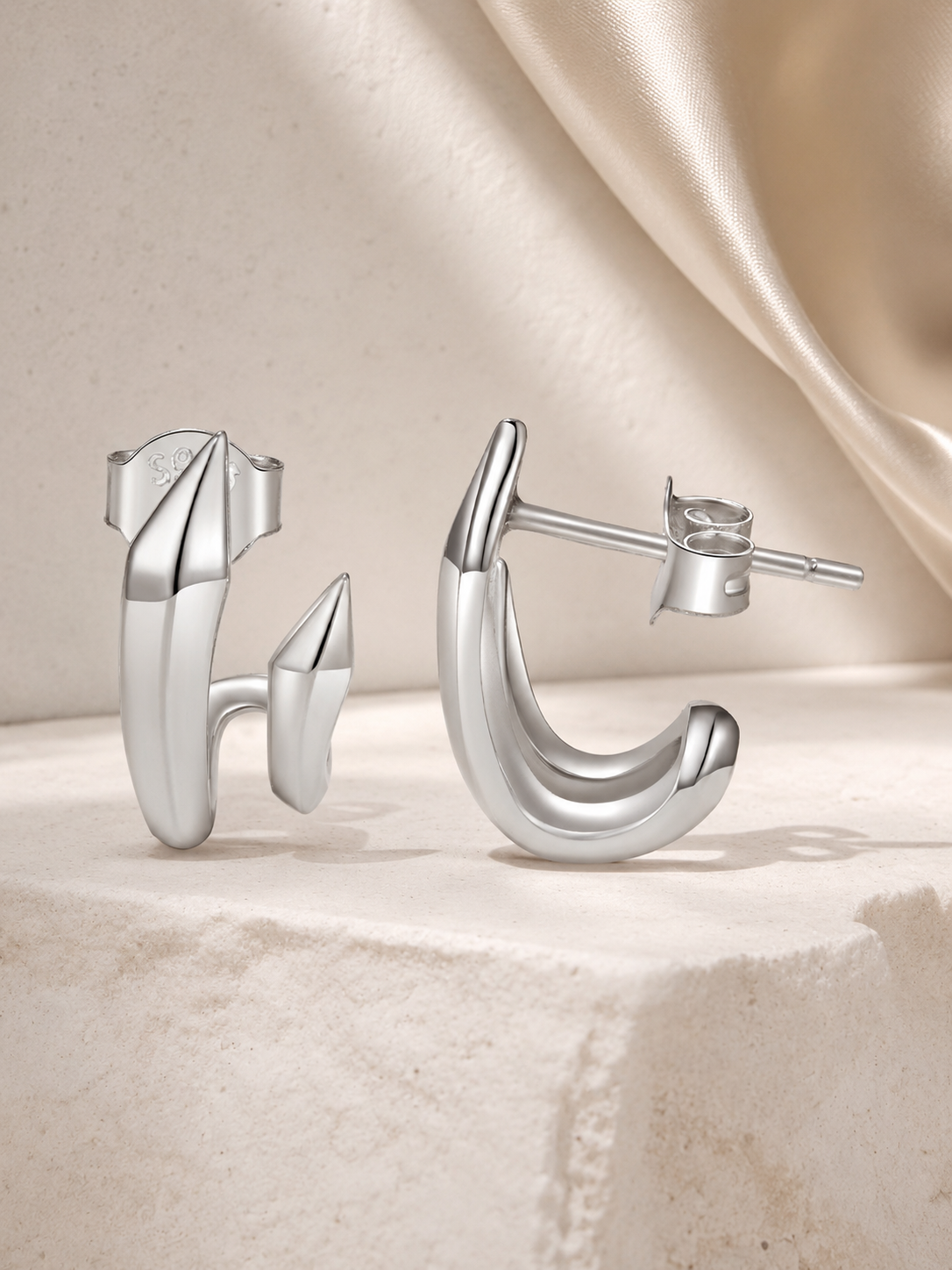 Cercei din Argint 925 cu design sculptural modern