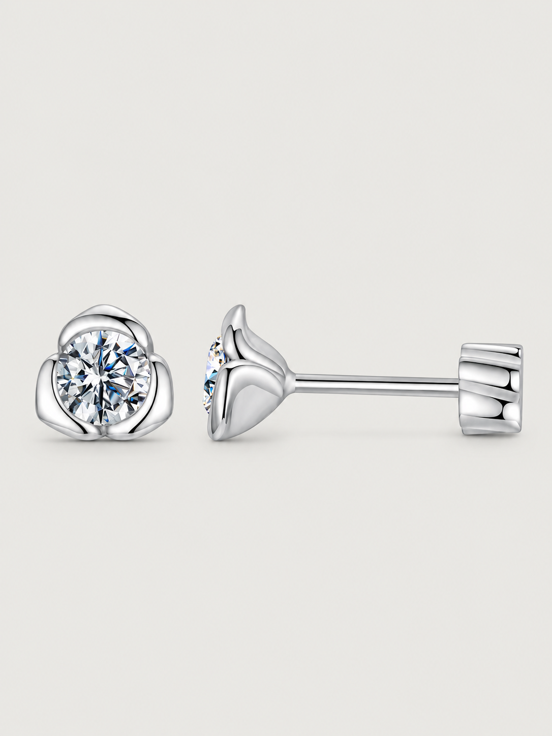 Cercei din argint cu moissanite design floral elegant