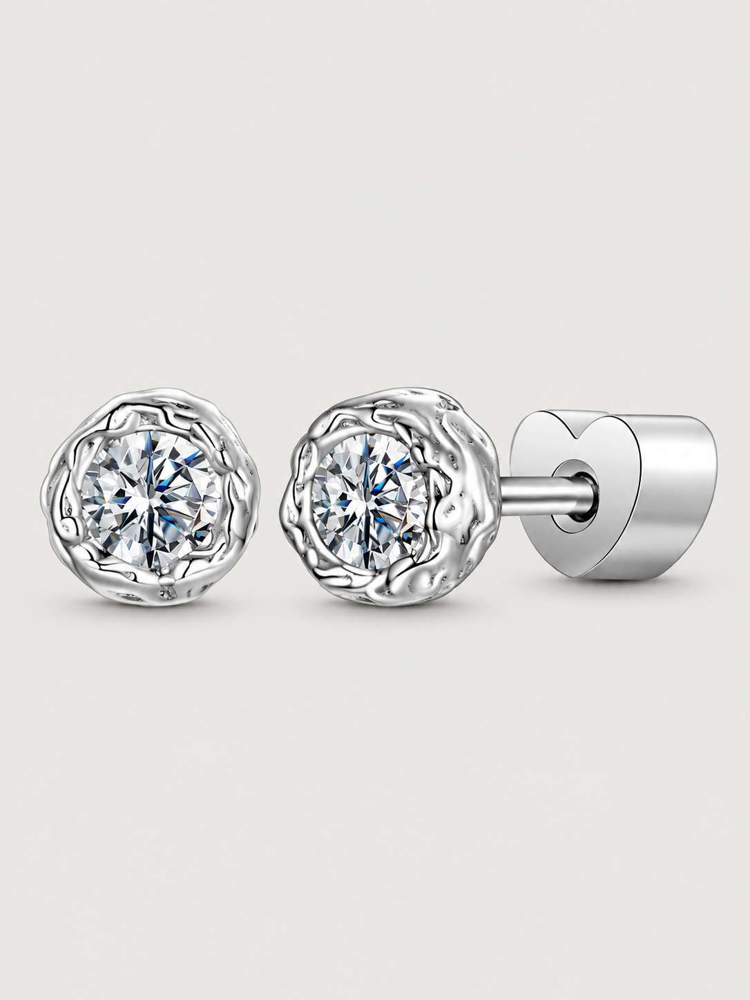 Cercei din argint cu moissanite si design texturat