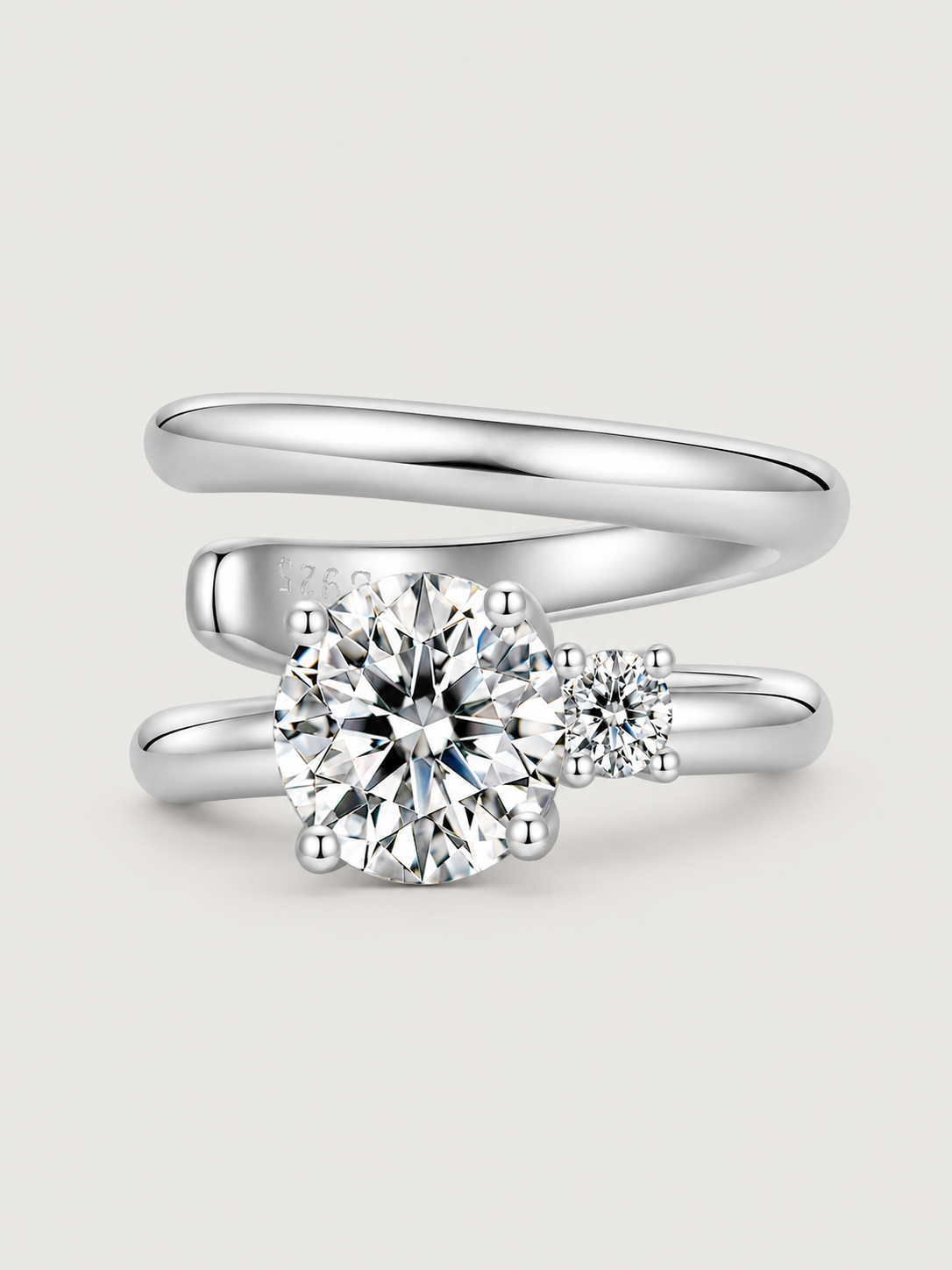 Cercei cuff din argint cu moissanite design modern