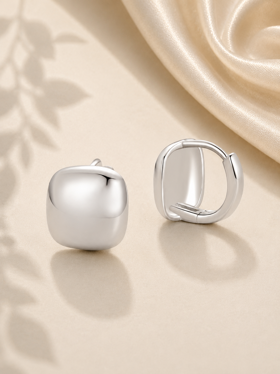 Cercei eleganți din argint Silver Luxe Hoops