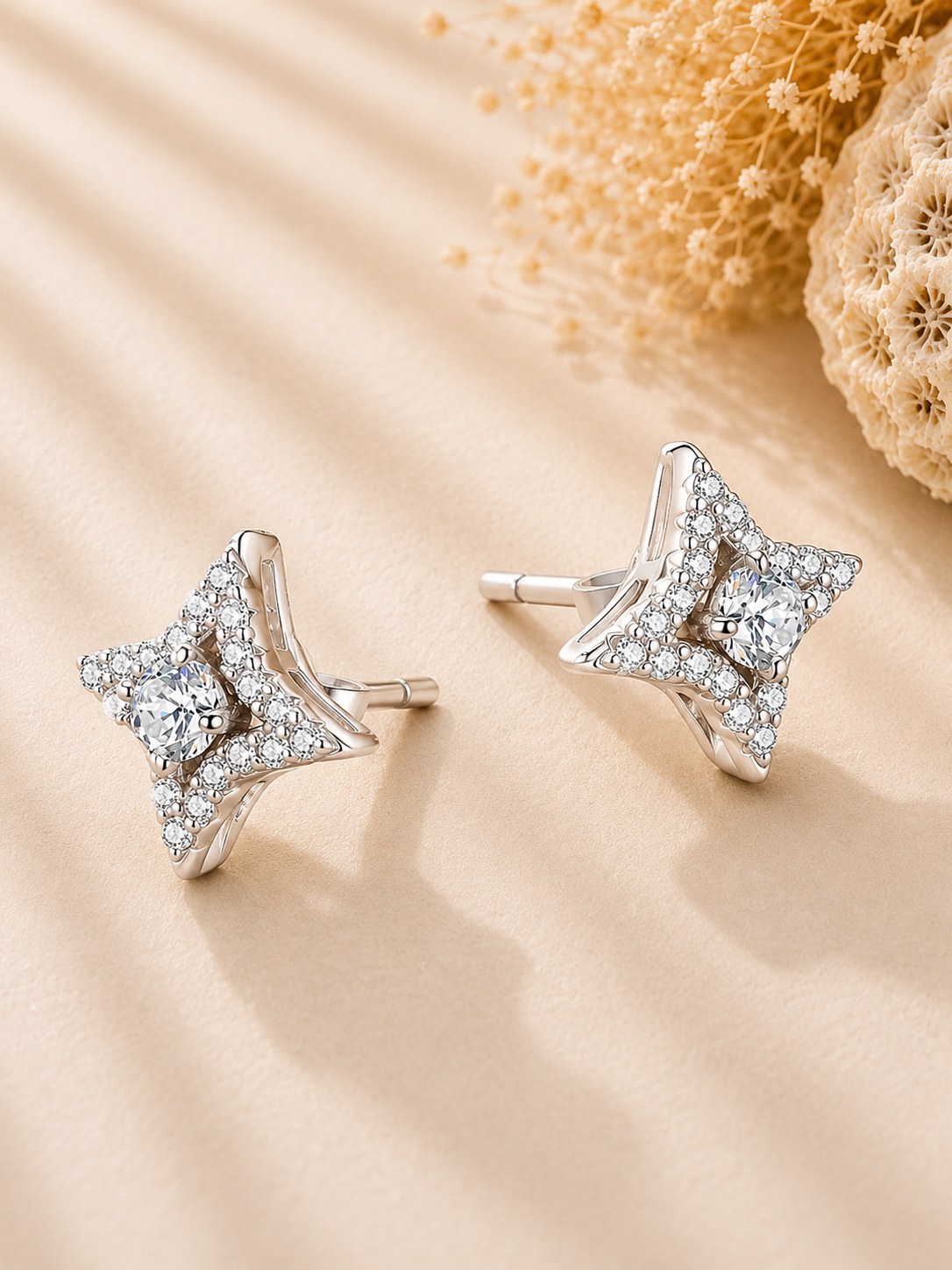 Cercei eleganti cu moissanite