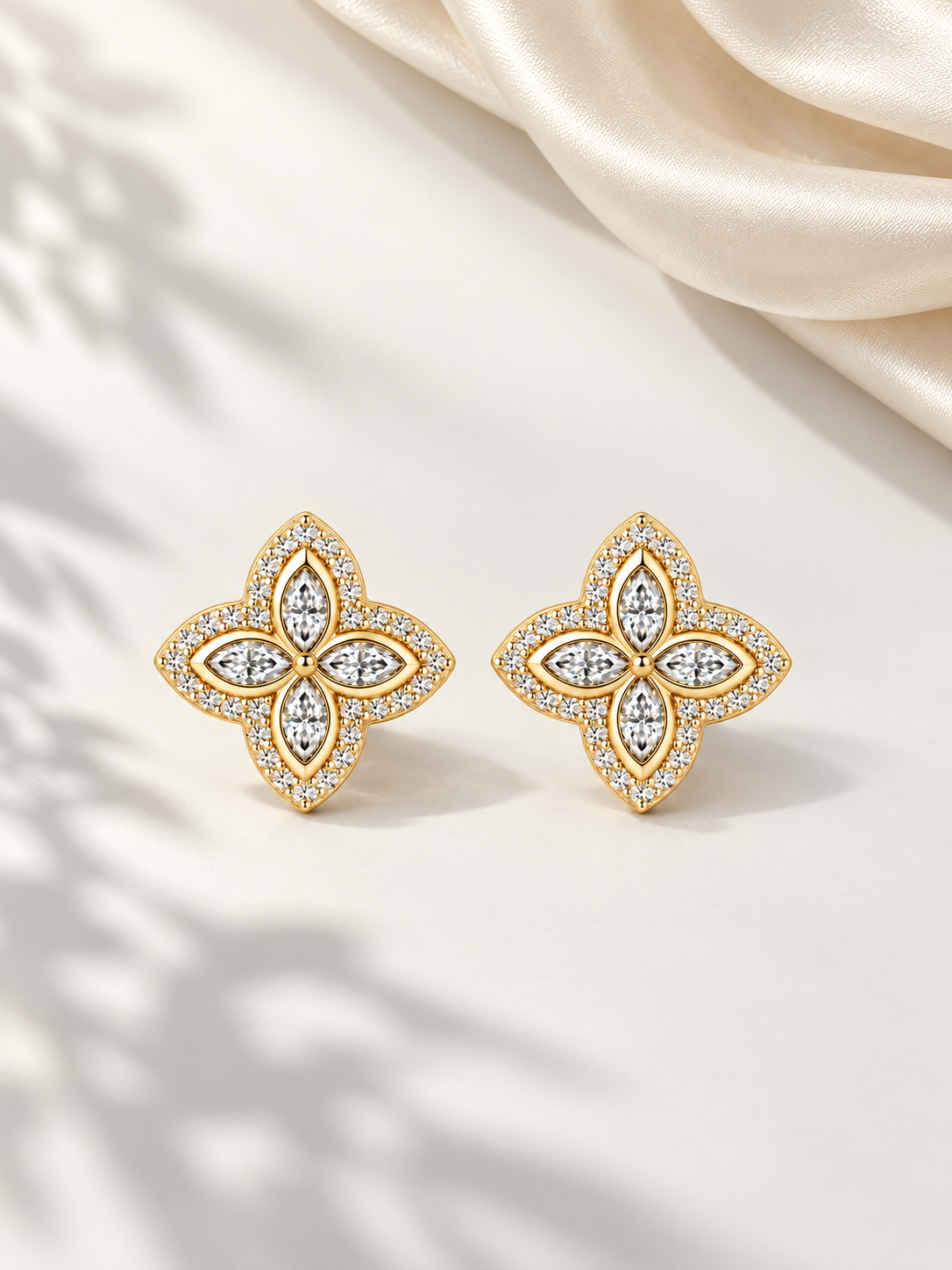 Cercei Gold Celestial Bloom cu Moissanite 6A