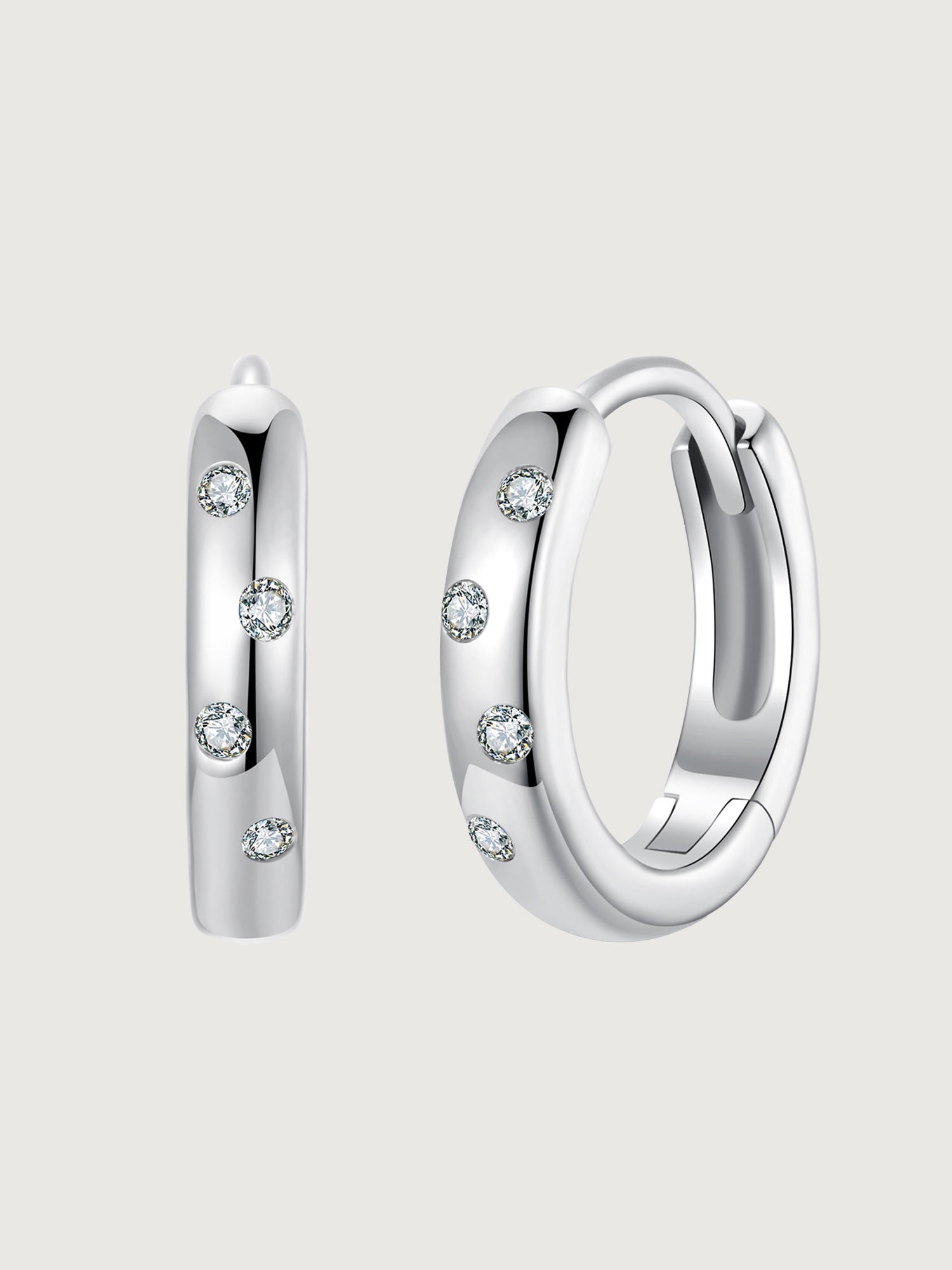 Cercei hoop din argint cu moissanite model puncte