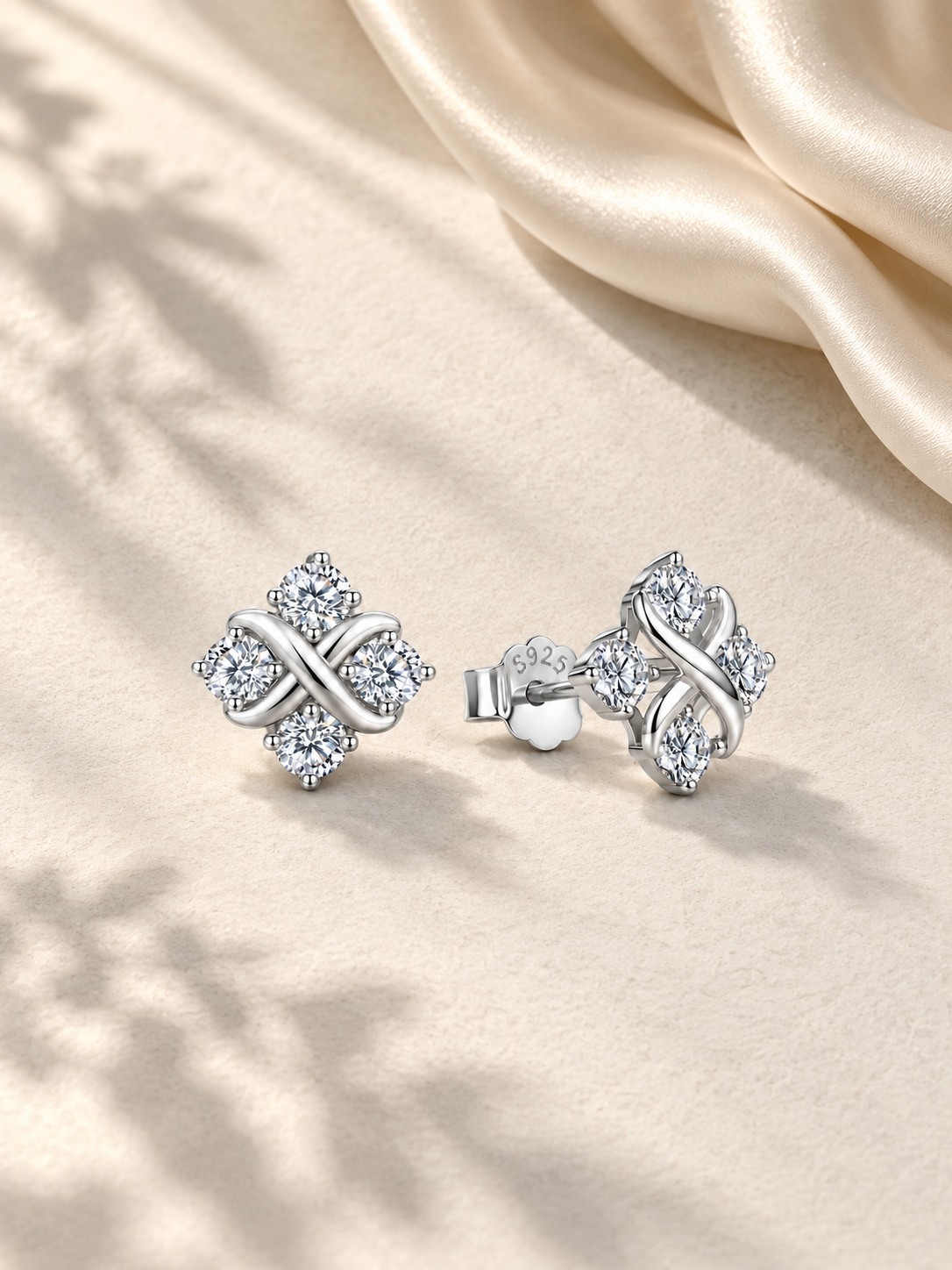 Cercei Silver Infinity Bloom cu Moissanite 6A