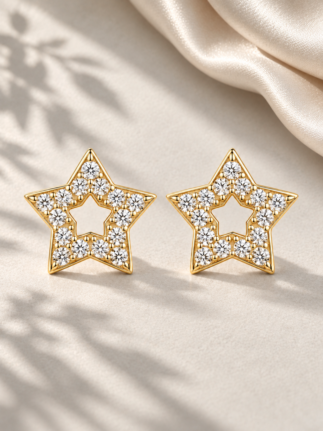 Cercei Stea Aurii cu Moissanite 0,45 CTW