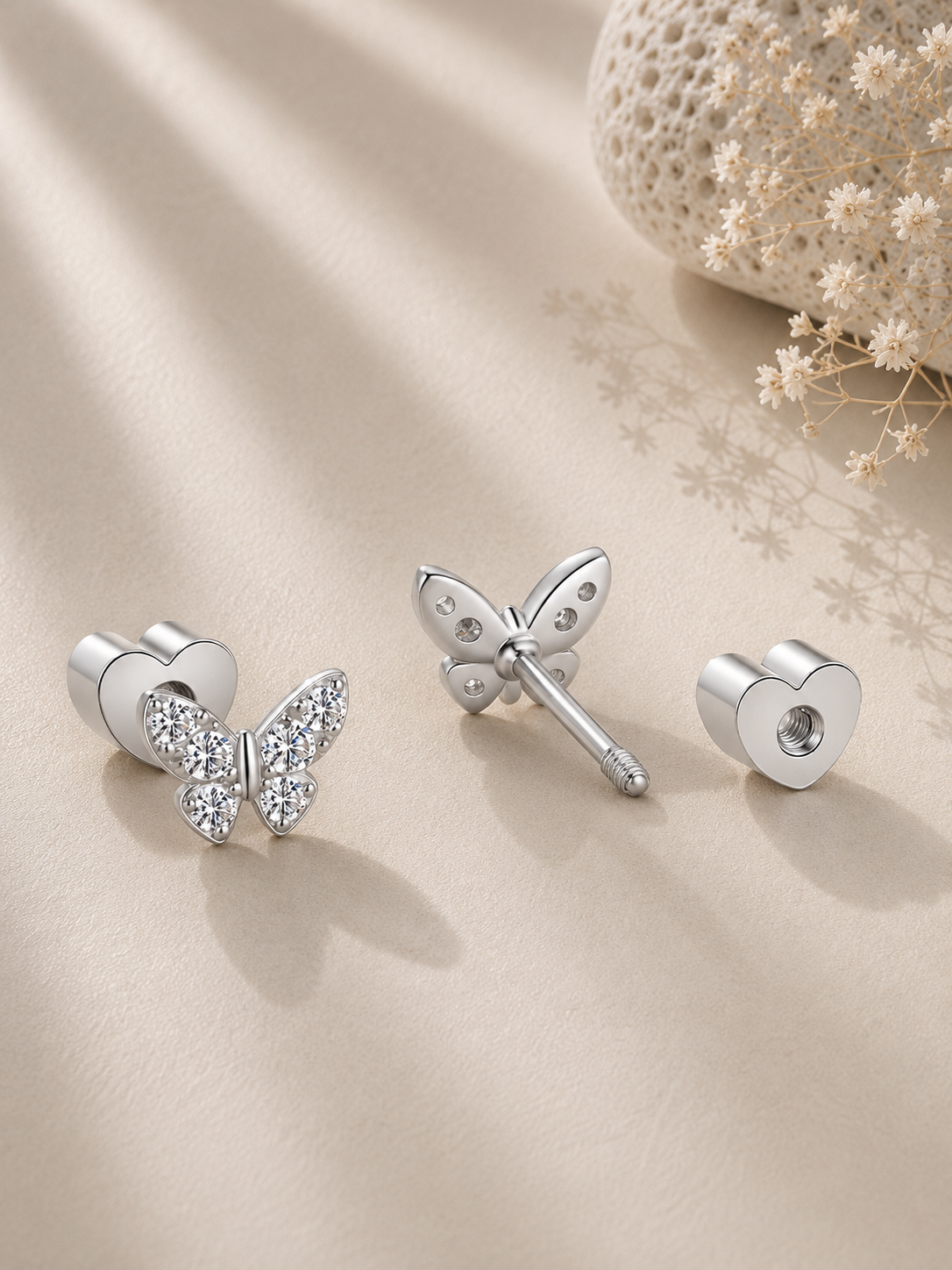 Cercei stud fluture cu moissanite culoare D și claritate VVS1