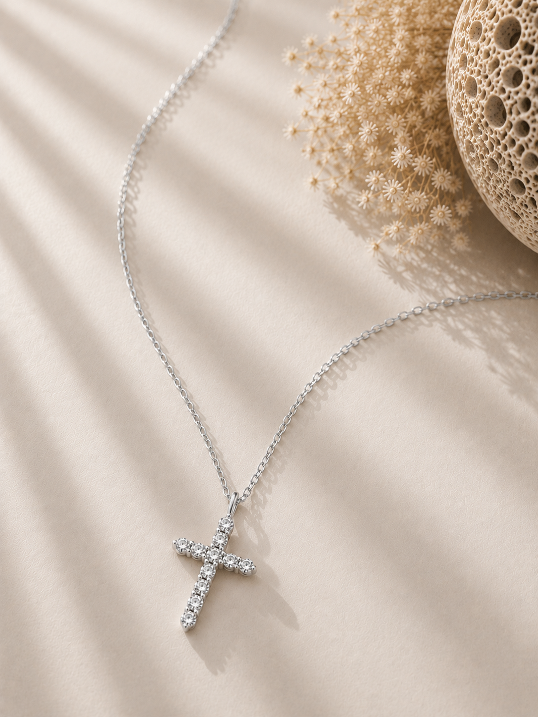 Colier din argint 925 cu pandantiv cruce și zirconiu Silver Radiant Cross editorial