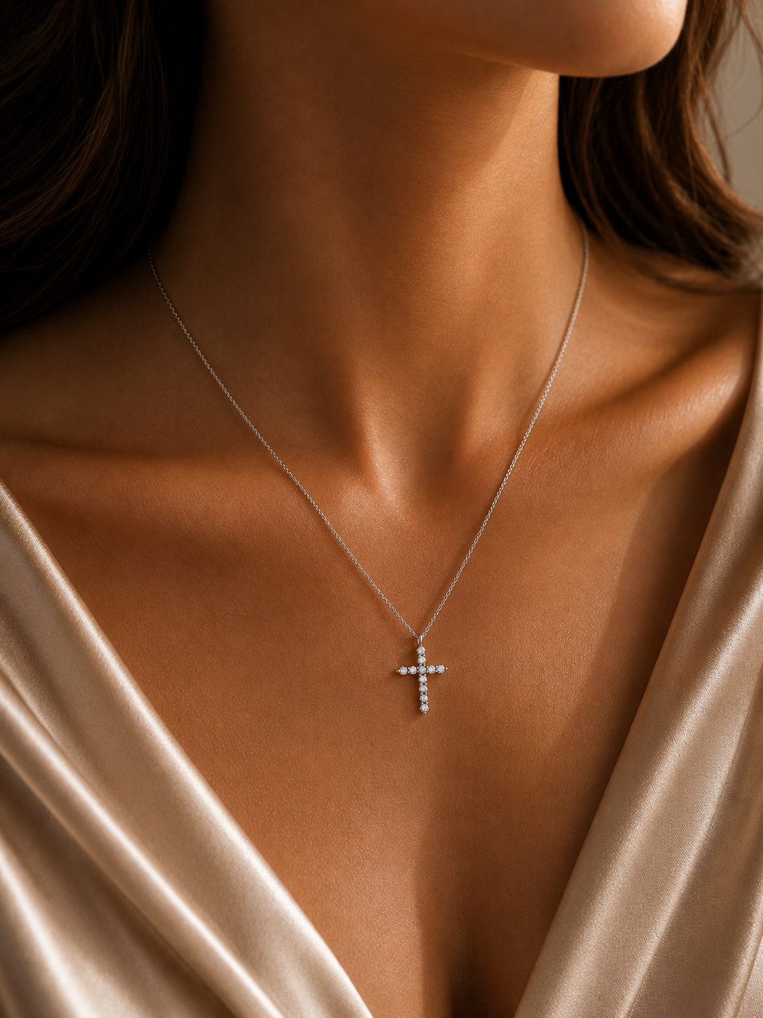 Colier din argint 925 cu pandantiv cruce și zirconiu Silver Radiant Cross la gat