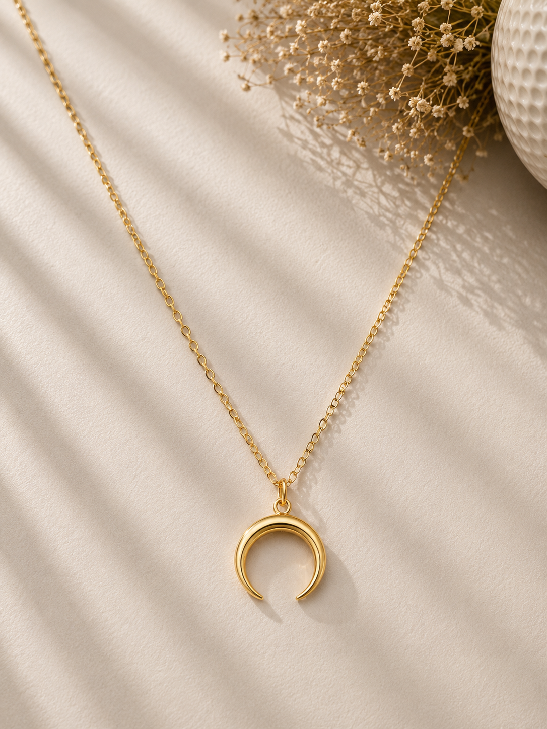 Colier din argint 925 Gold Lunar Crescent cu semiluna editorial