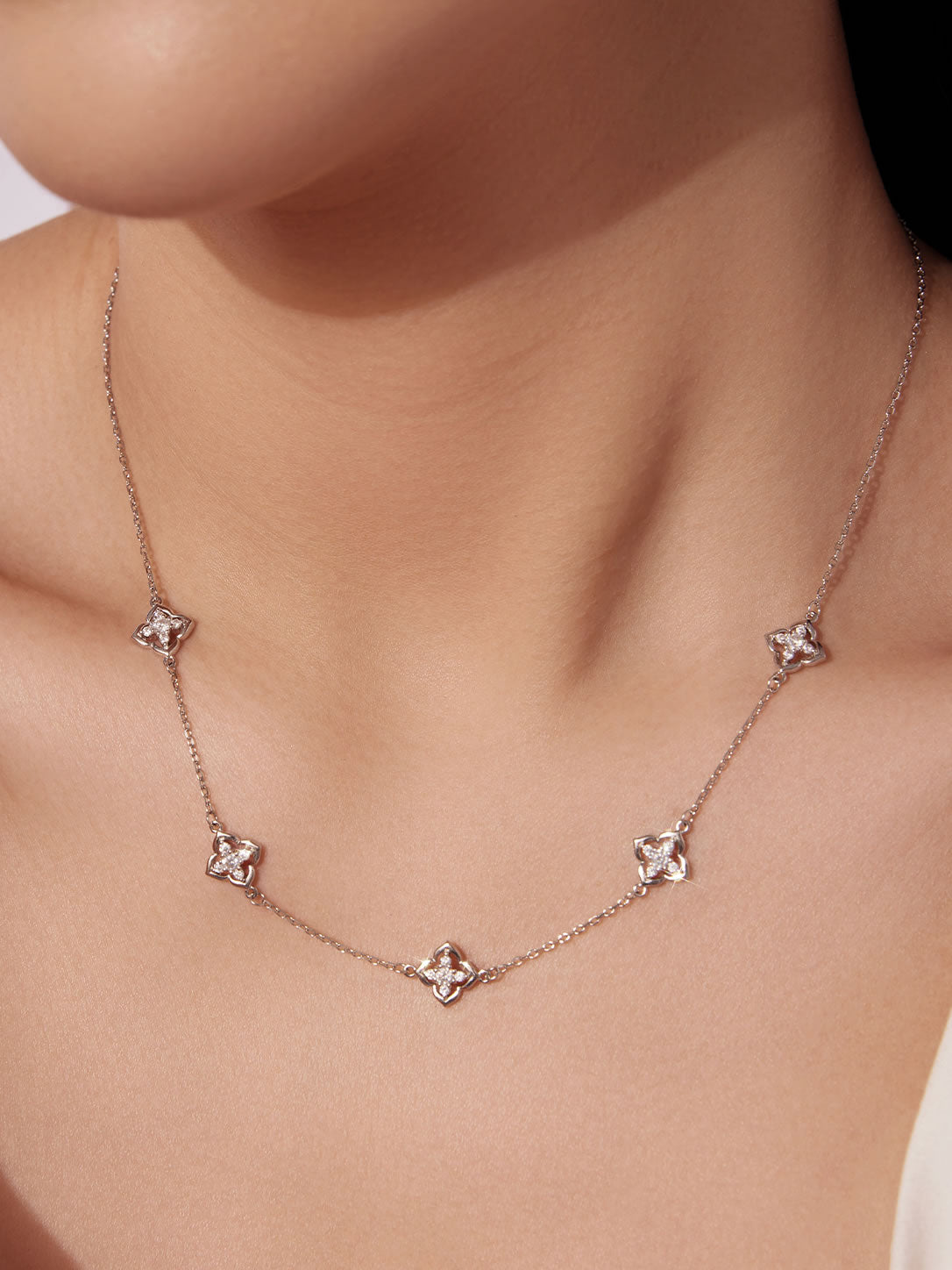 Colier cadou pentru femei cu Moissanite și trifoi Lucky Clover