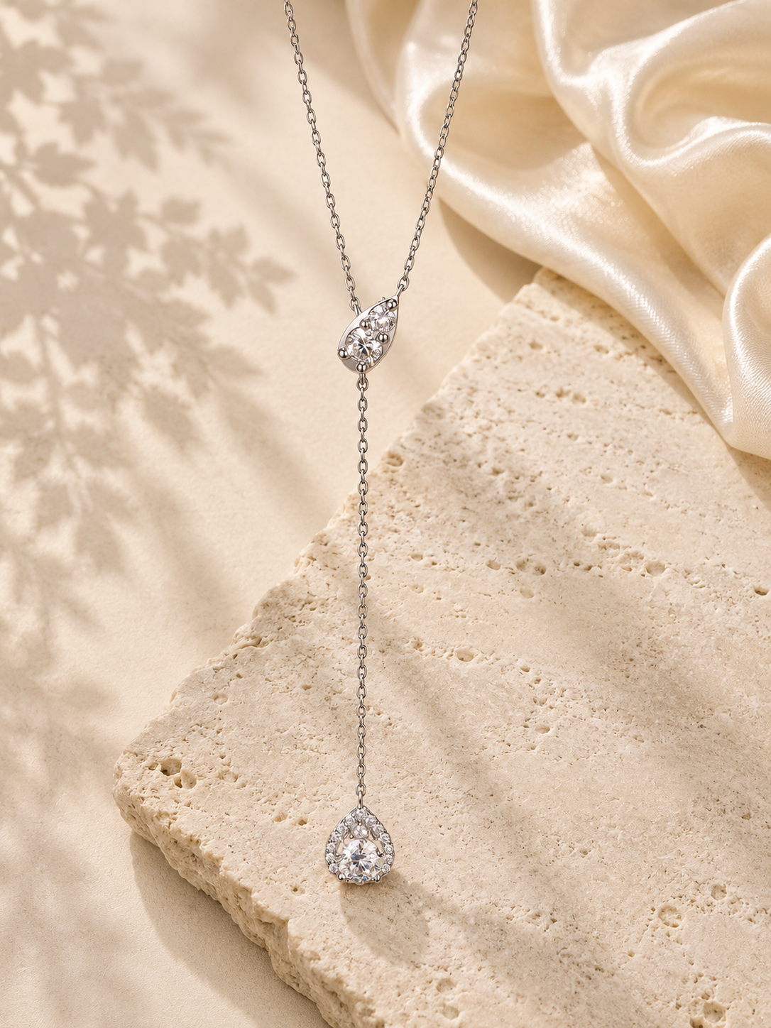 Colier tip Y din argint cu pandantiv Moissanite