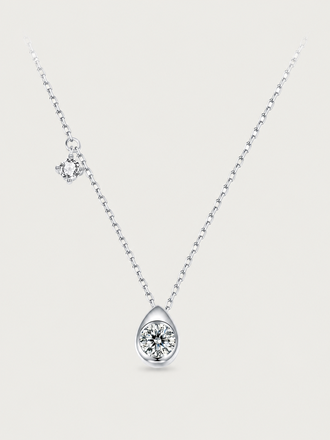 Colier din Argint Moissanite Teardrop 0.5 ct