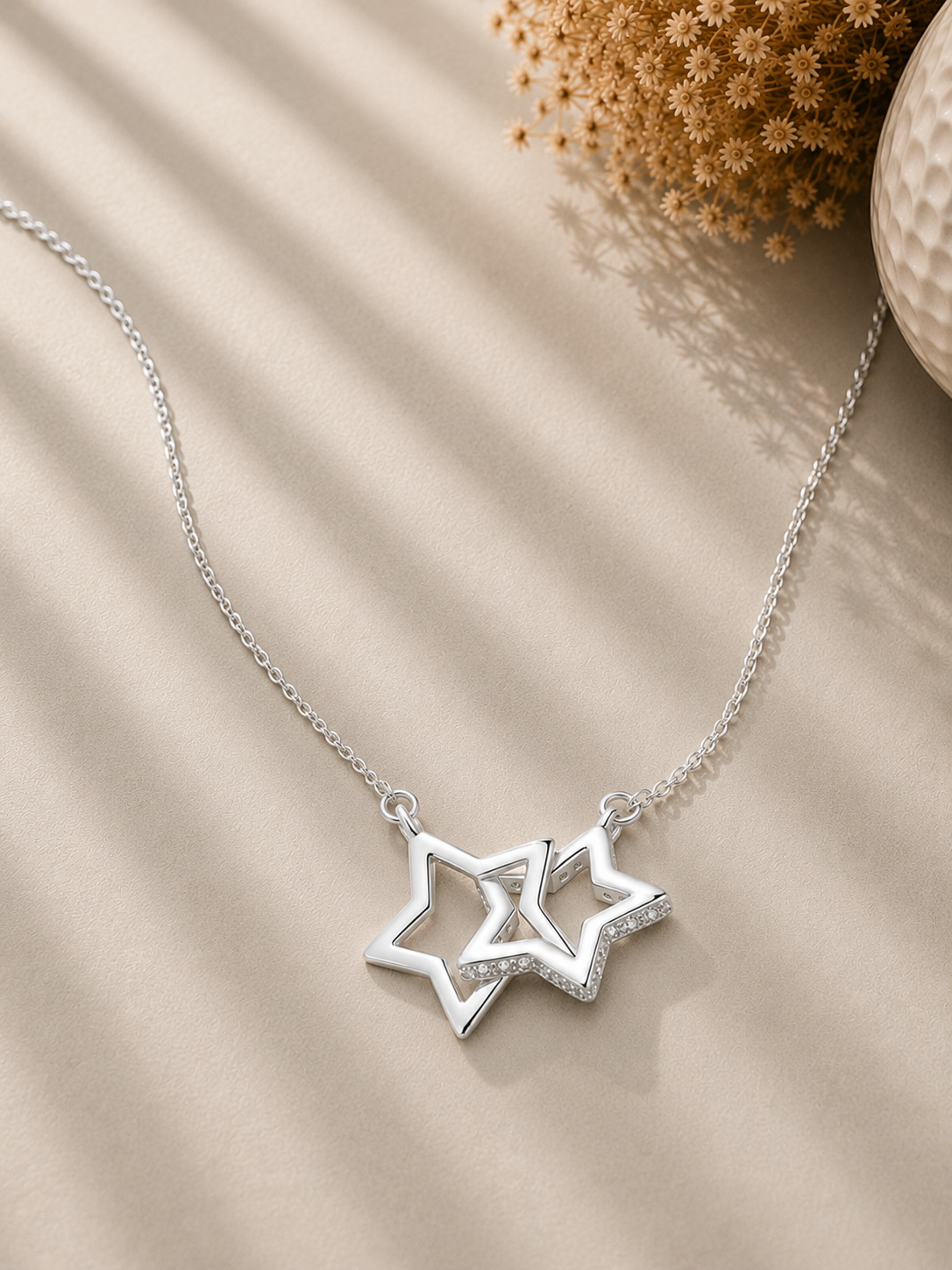 Colier elegant din argint cu stelute