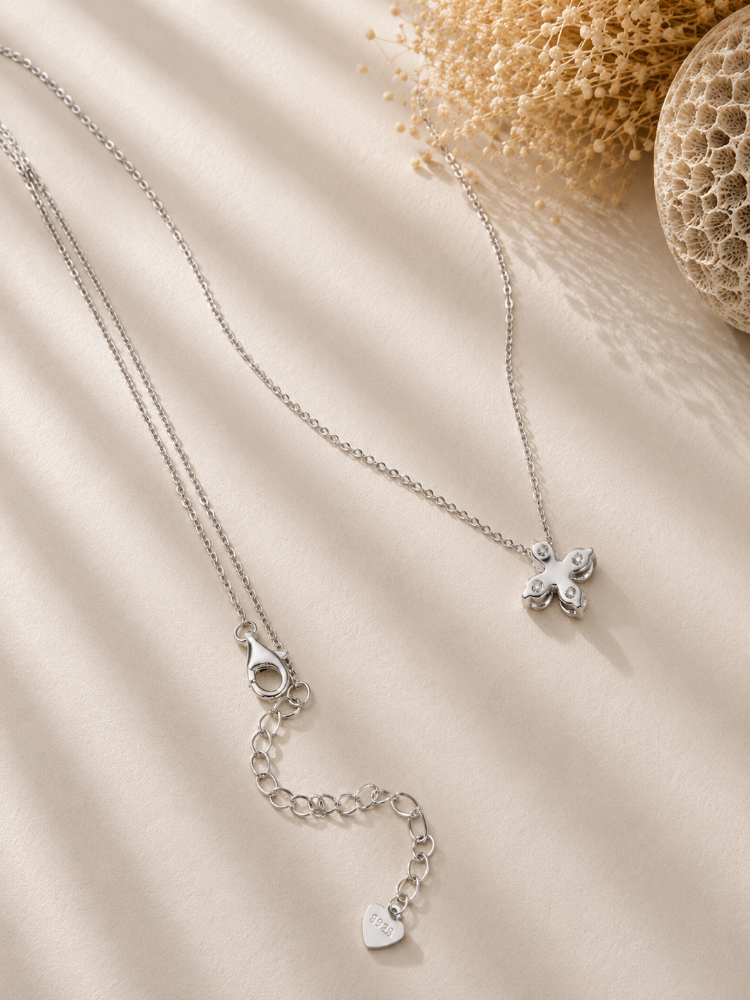 Colier elegant dama cu pandantiv mic spate