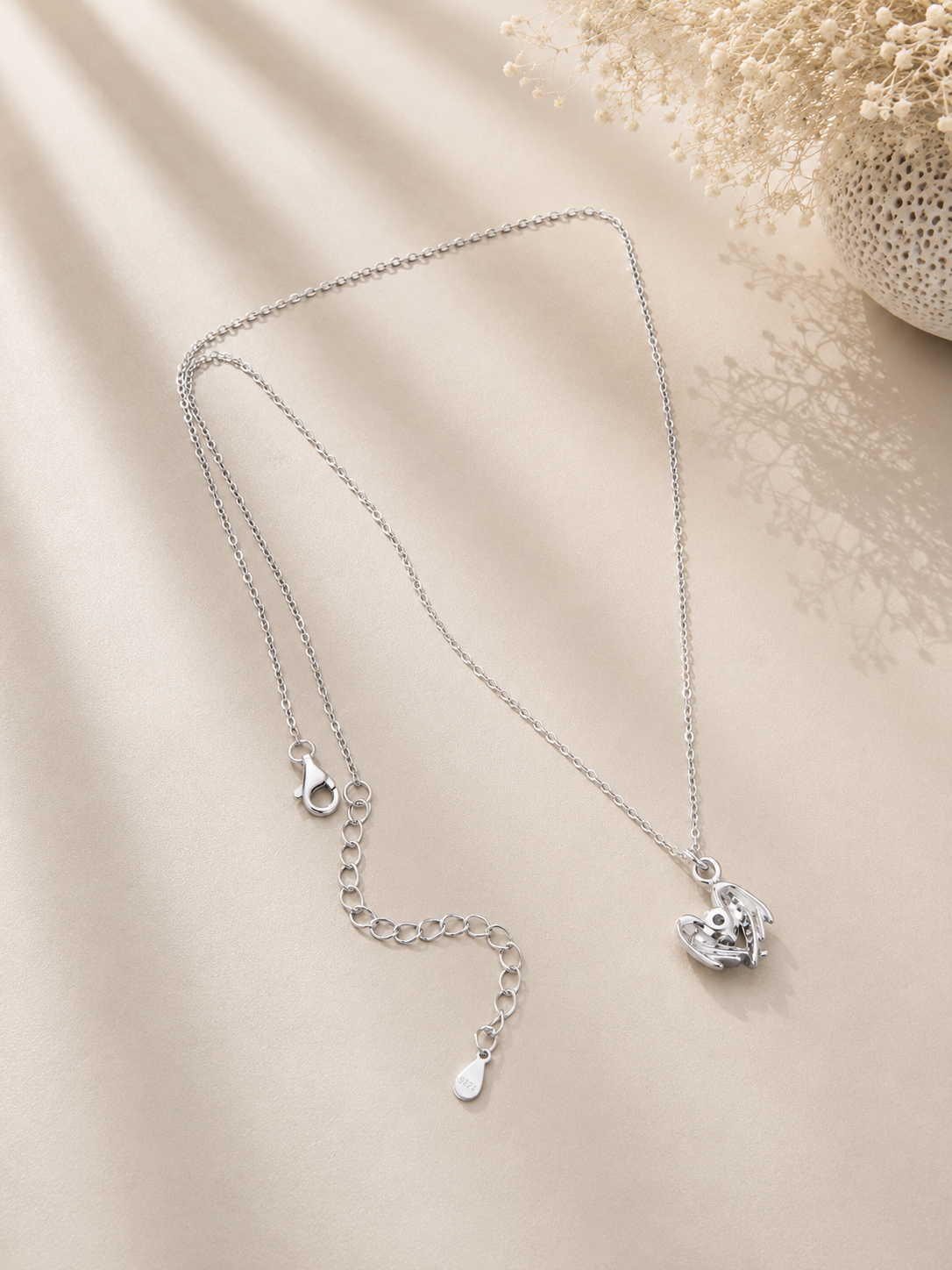 Colier elegant cu moissanite spate