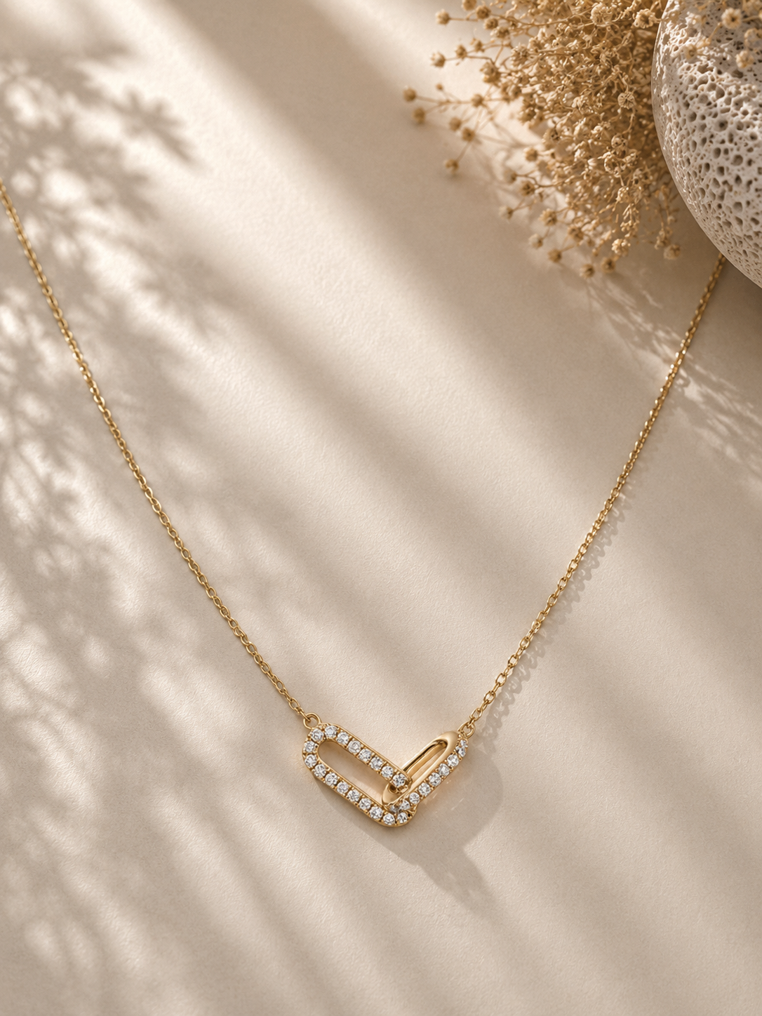 Colier geometric din argint 925 placat cu aur Gold Radiant Unity unghi diferit