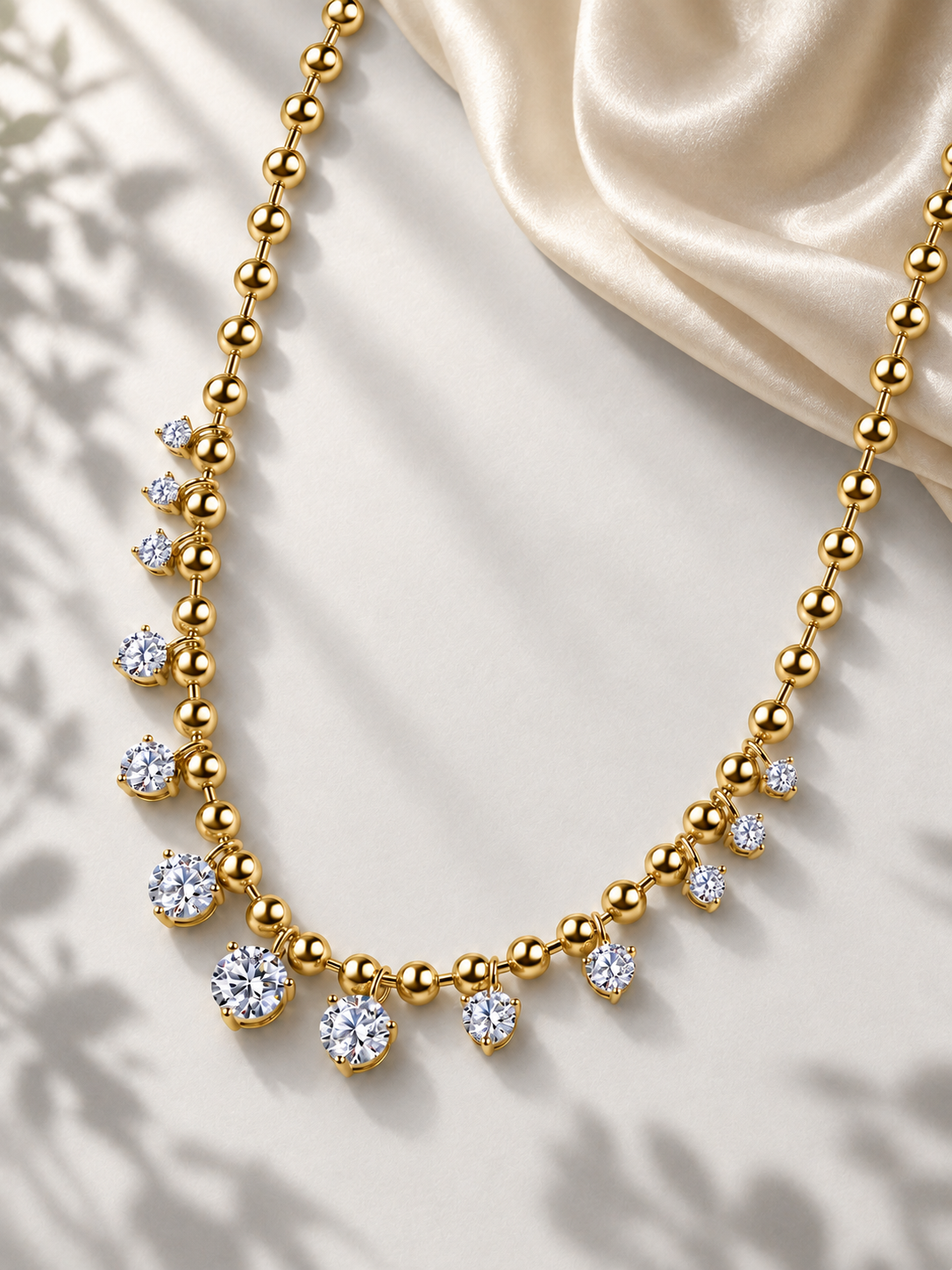 Colier Gold Cascade cu Moissanite 2,1 CTW