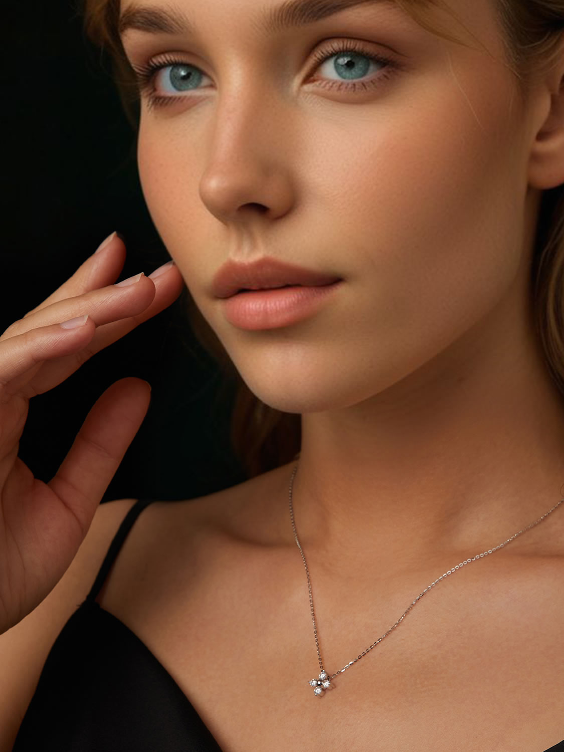 Colier dama cu moissanite model trifoi