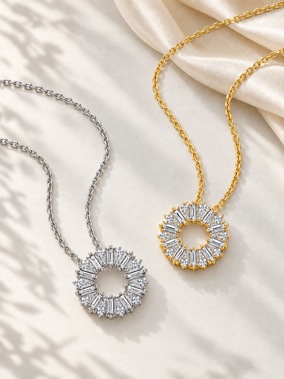 Colier Auriu si Argintiu cu Moissanite Round și Rectangle