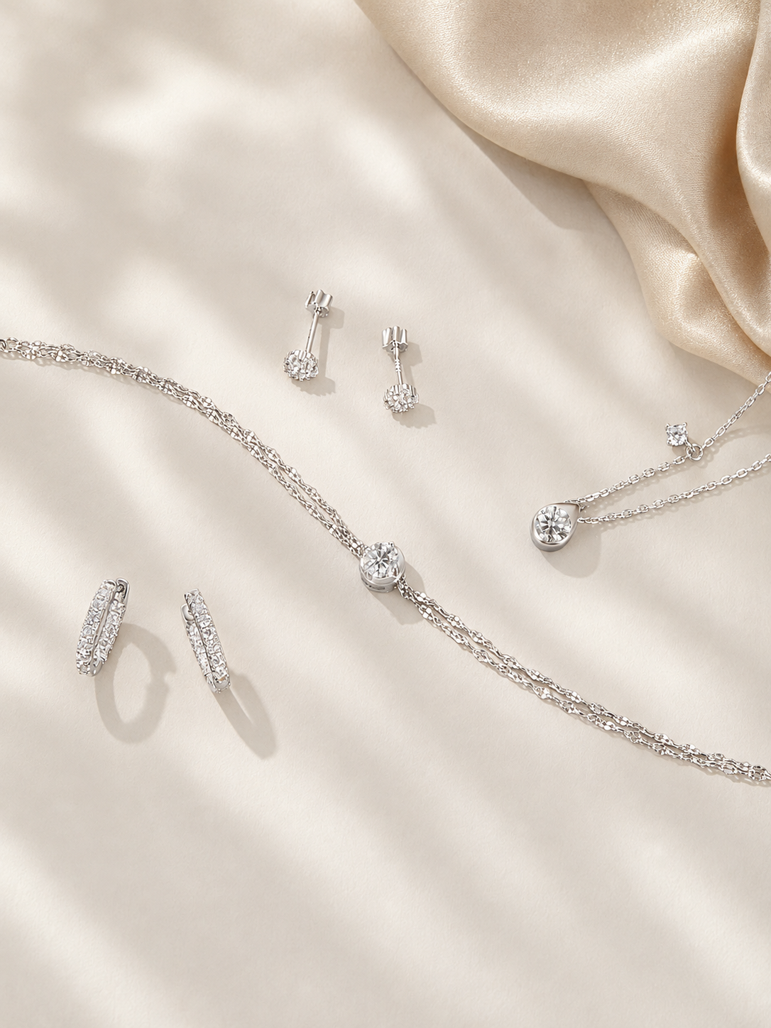 Teardrop cu moissanite din argint pentru cadou