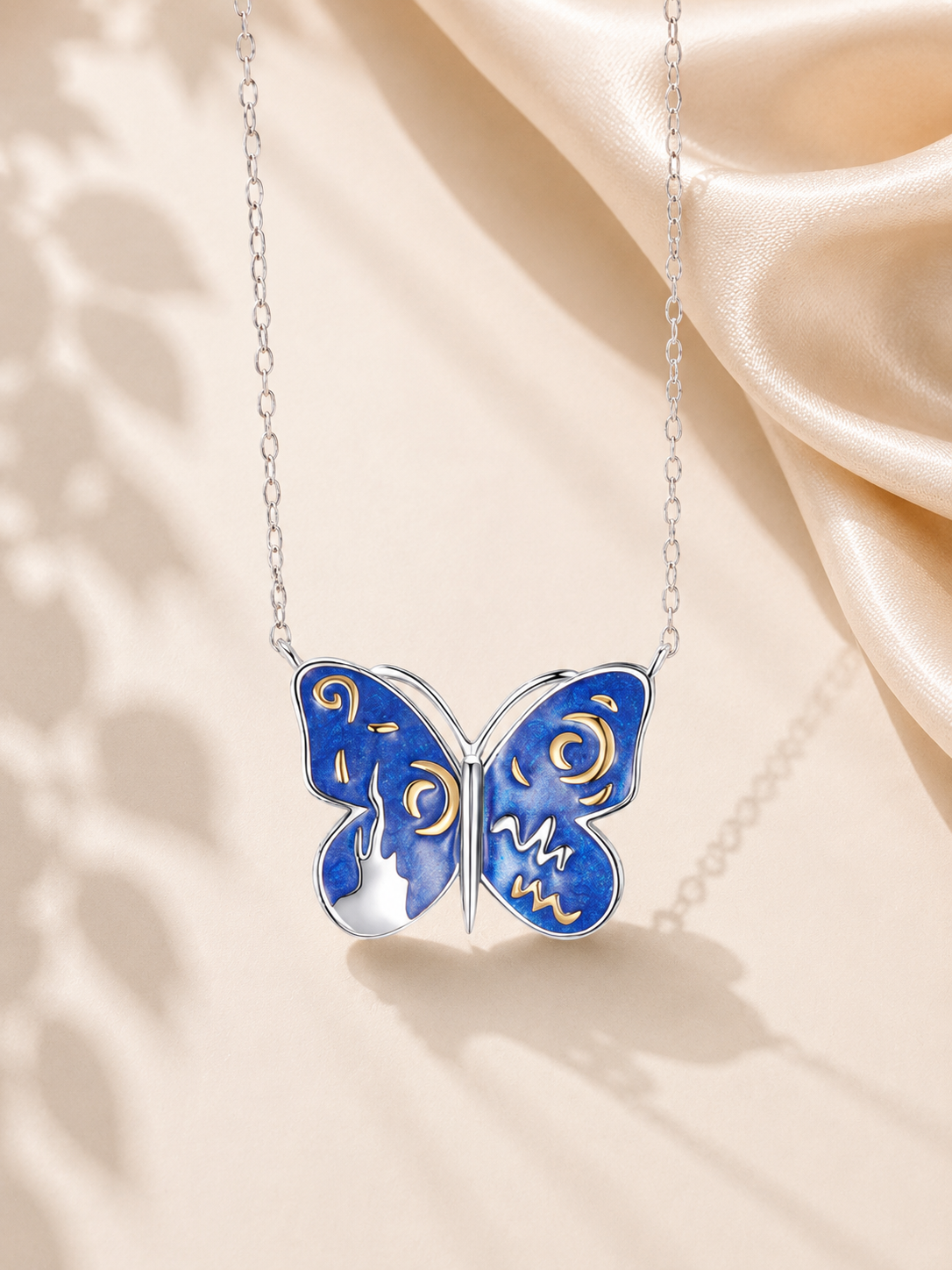 Colier statement din argint cu fluture elegant