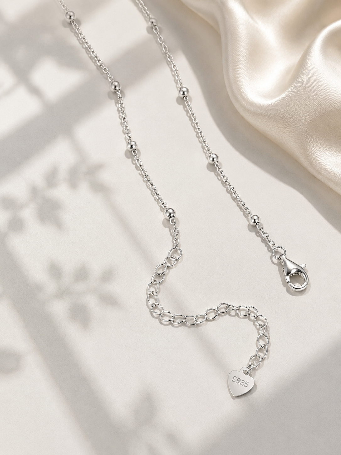 Colier cu stea și moissanite de 0.5 ct