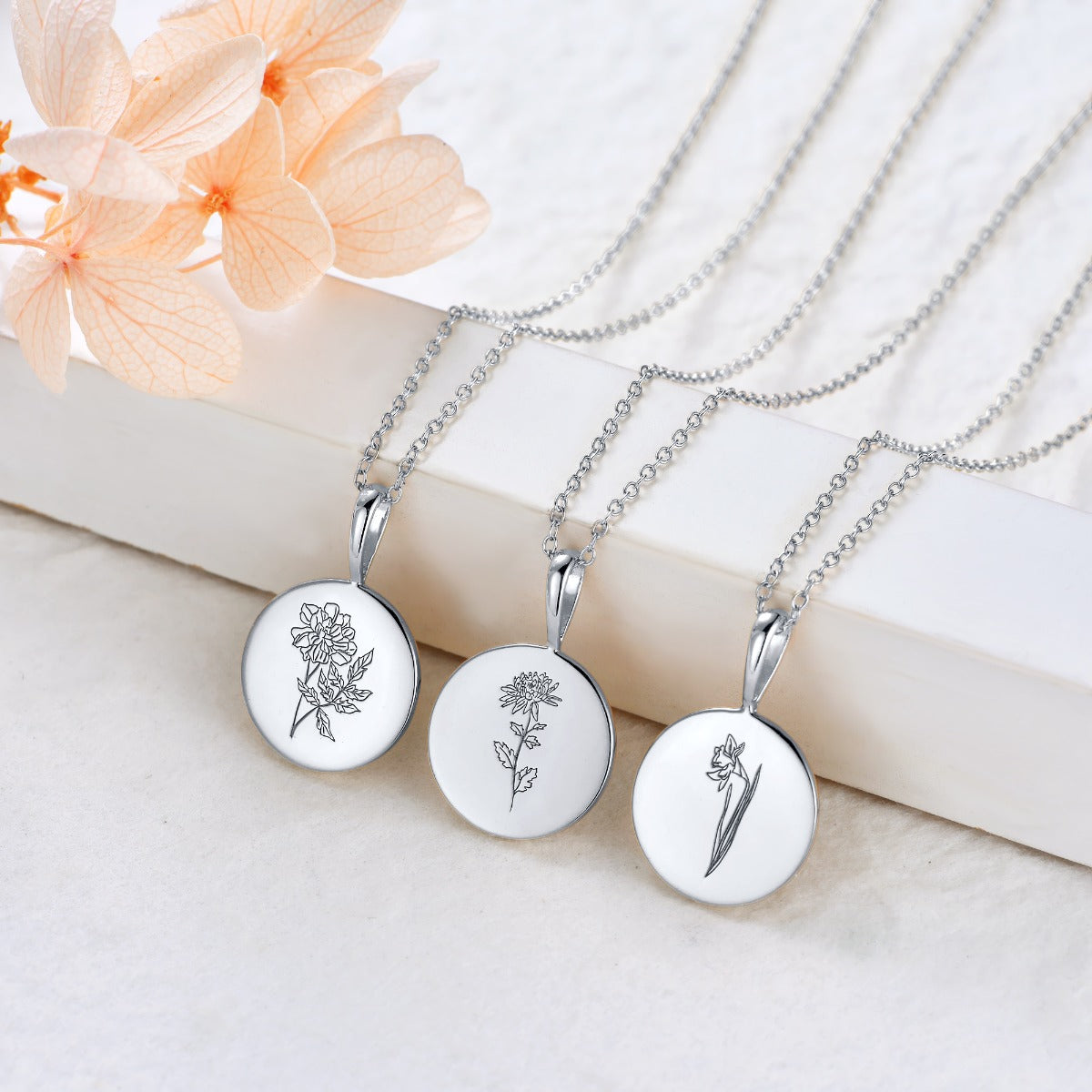 Pandantiv din Argint Birthflower Bloom Silver - November Chrysanthemum